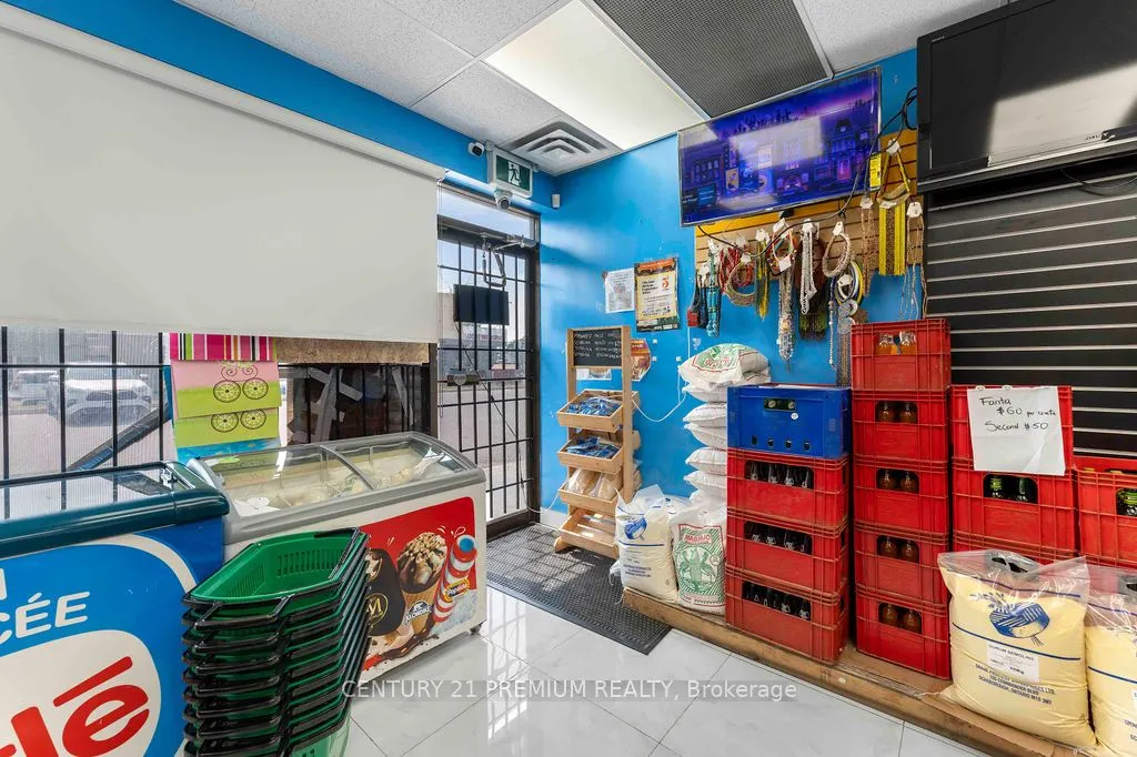 3601 Lawrence Avenue E, #5