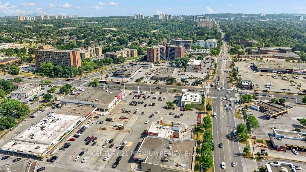 3601 Lawrence Avenue E, #5
