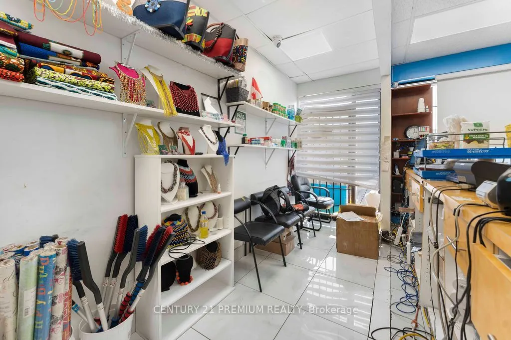 3601 Lawrence Avenue E, #5
