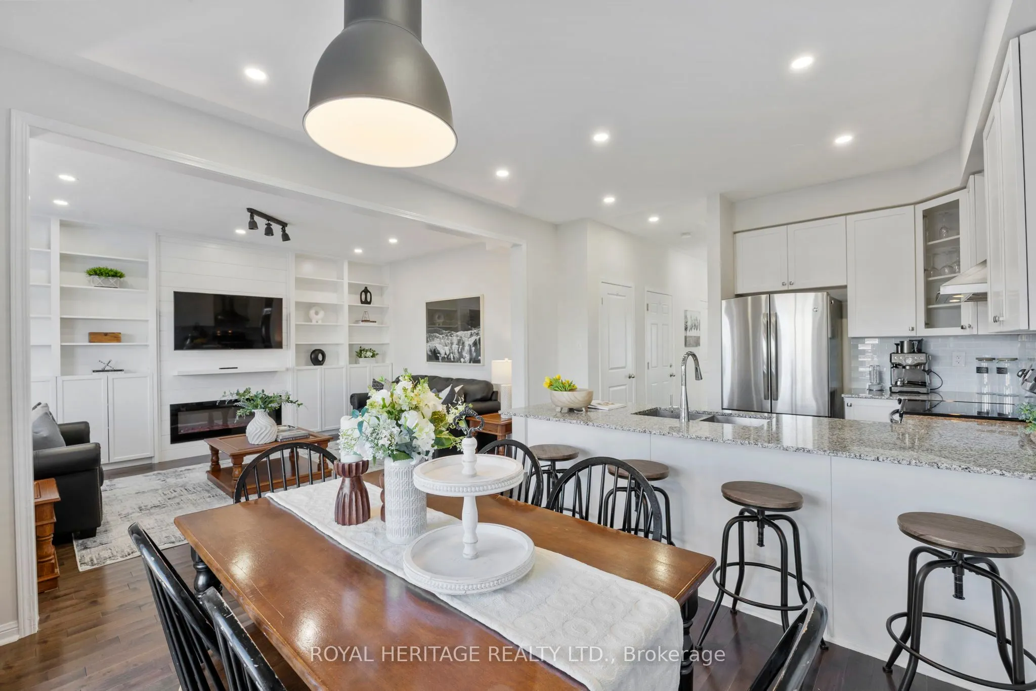 86 Northglen Boulevard
