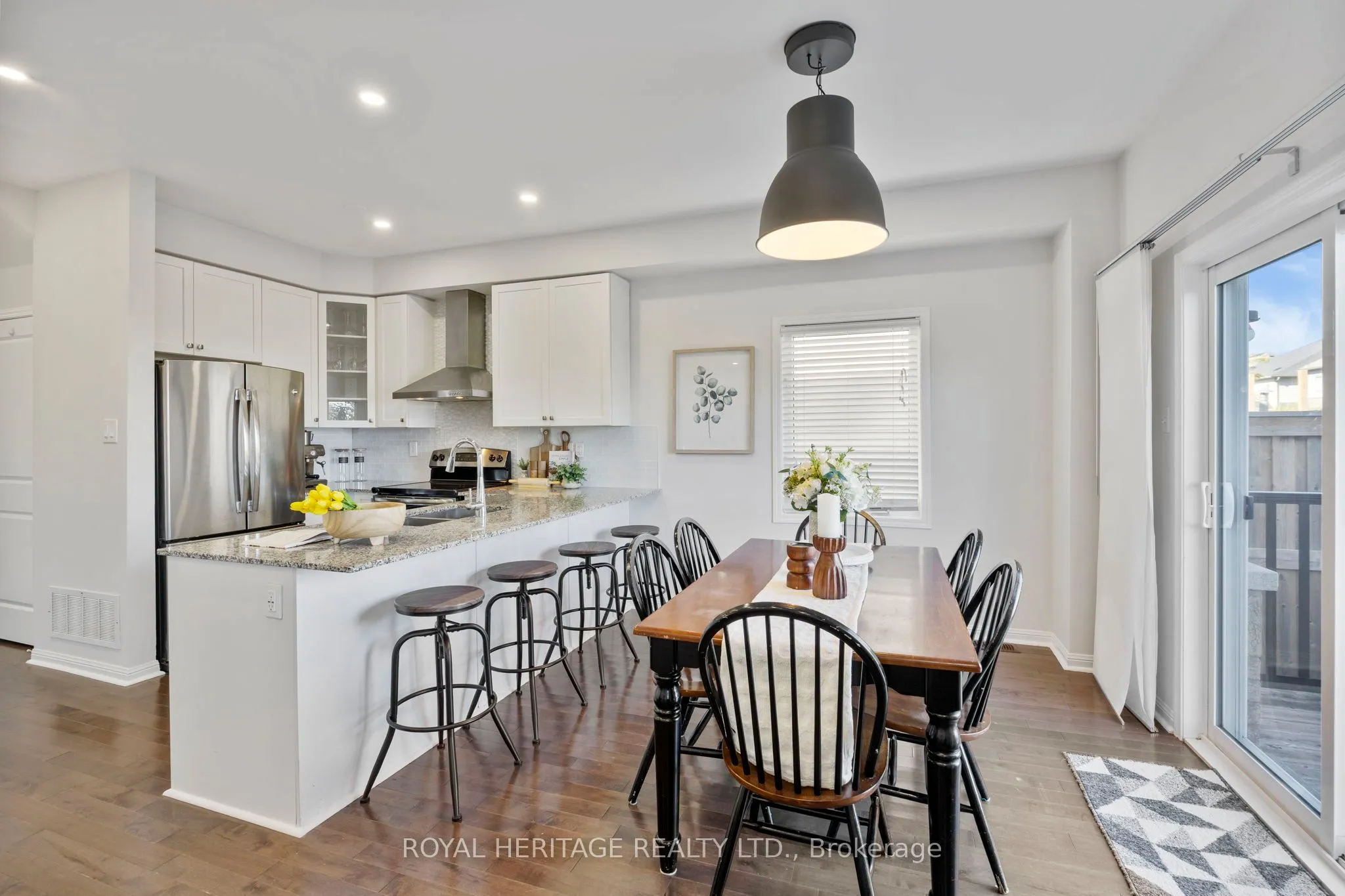 86 Northglen Boulevard