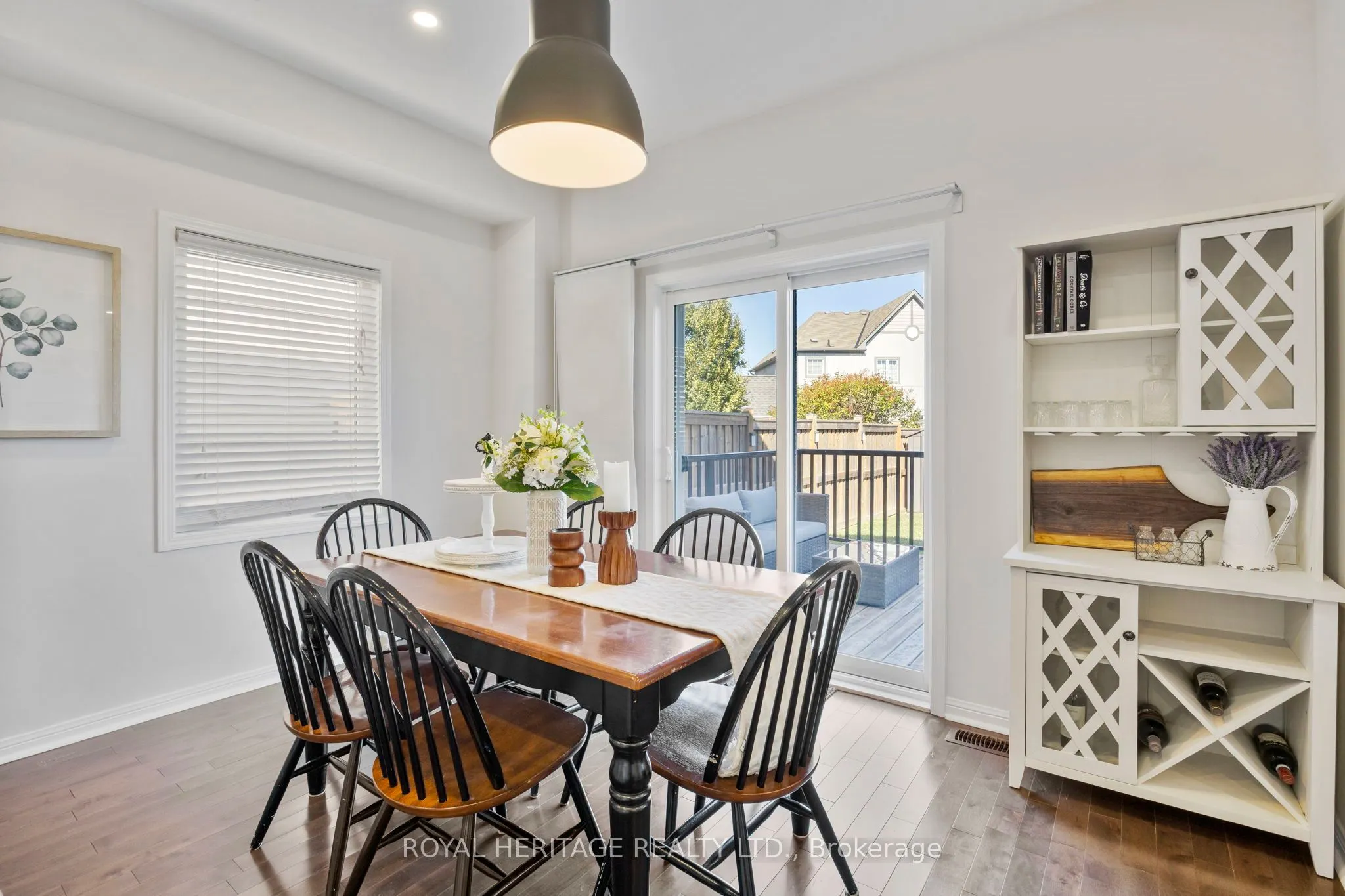 86 Northglen Boulevard