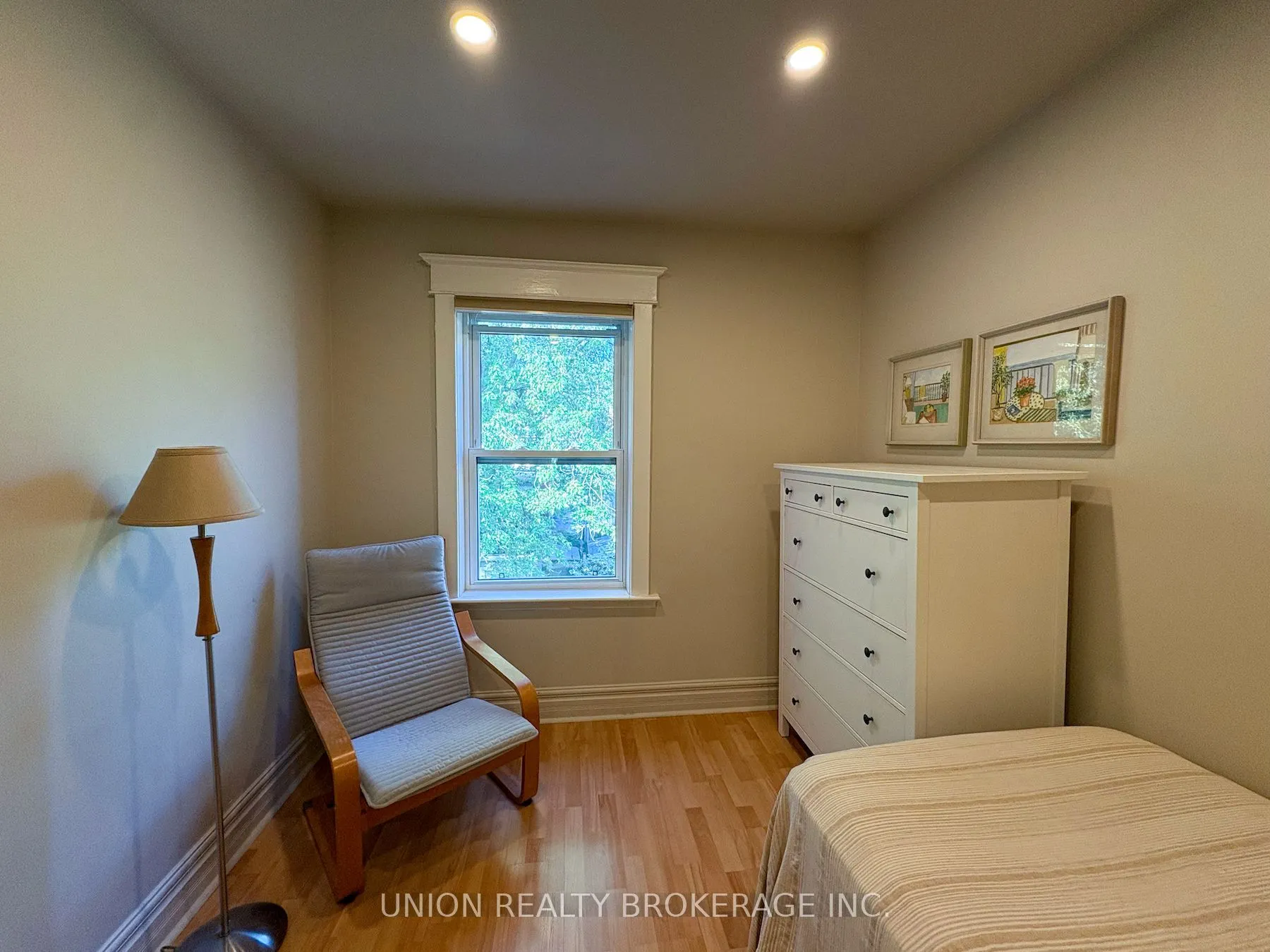 32 Cedarvale Avenue