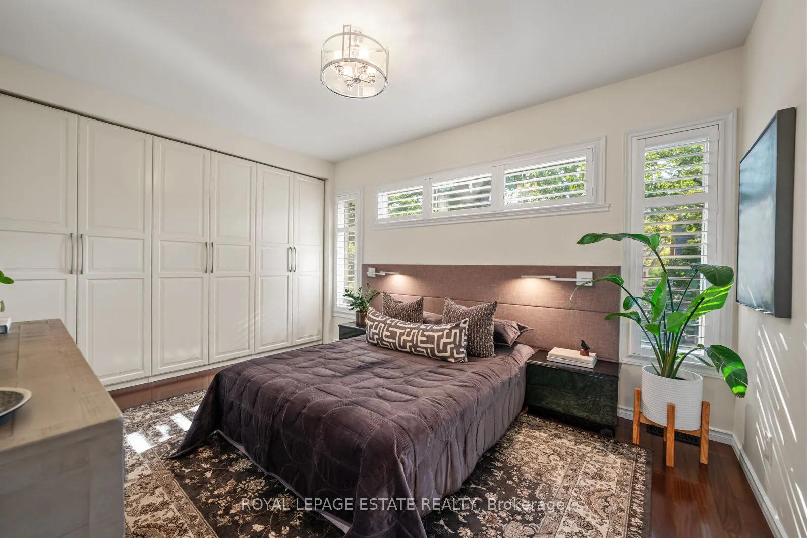 158 Warden Avenue