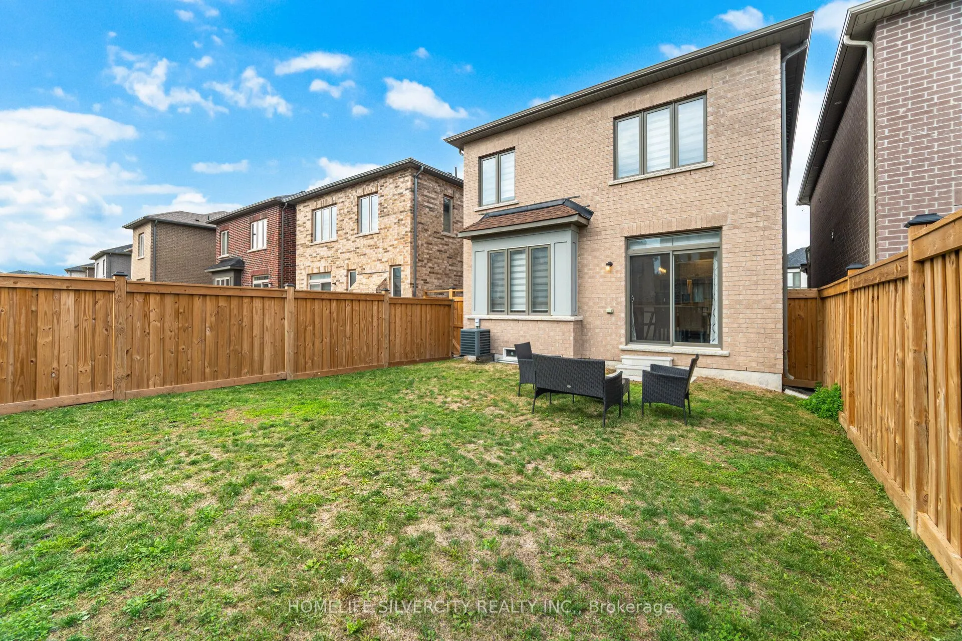 45 Ogston Crescent