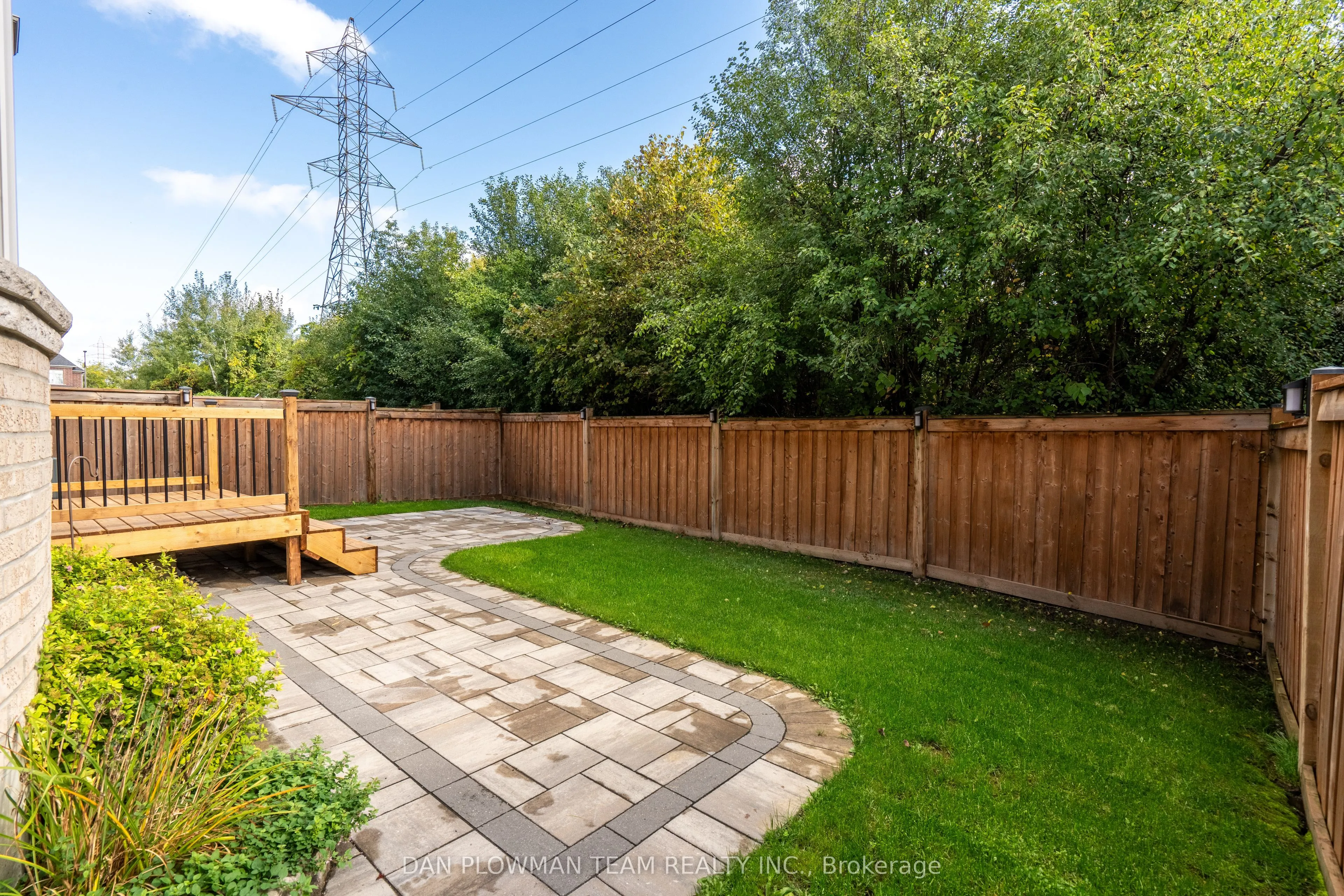 11 Ravensedge Court