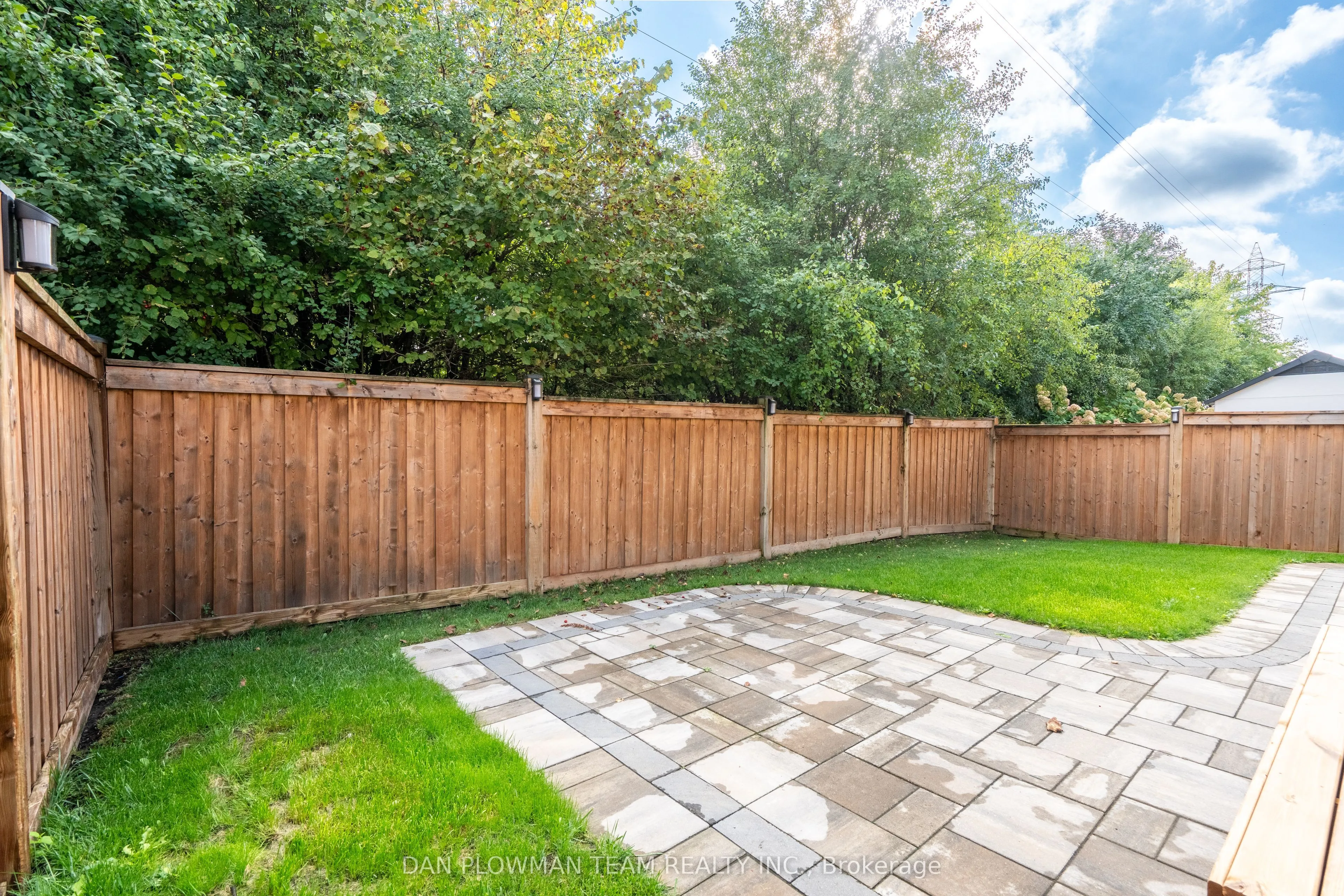 11 Ravensedge Court