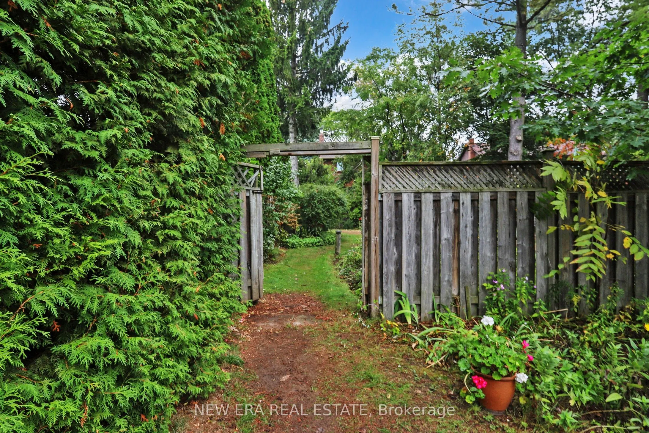 28 Thomas Avenue