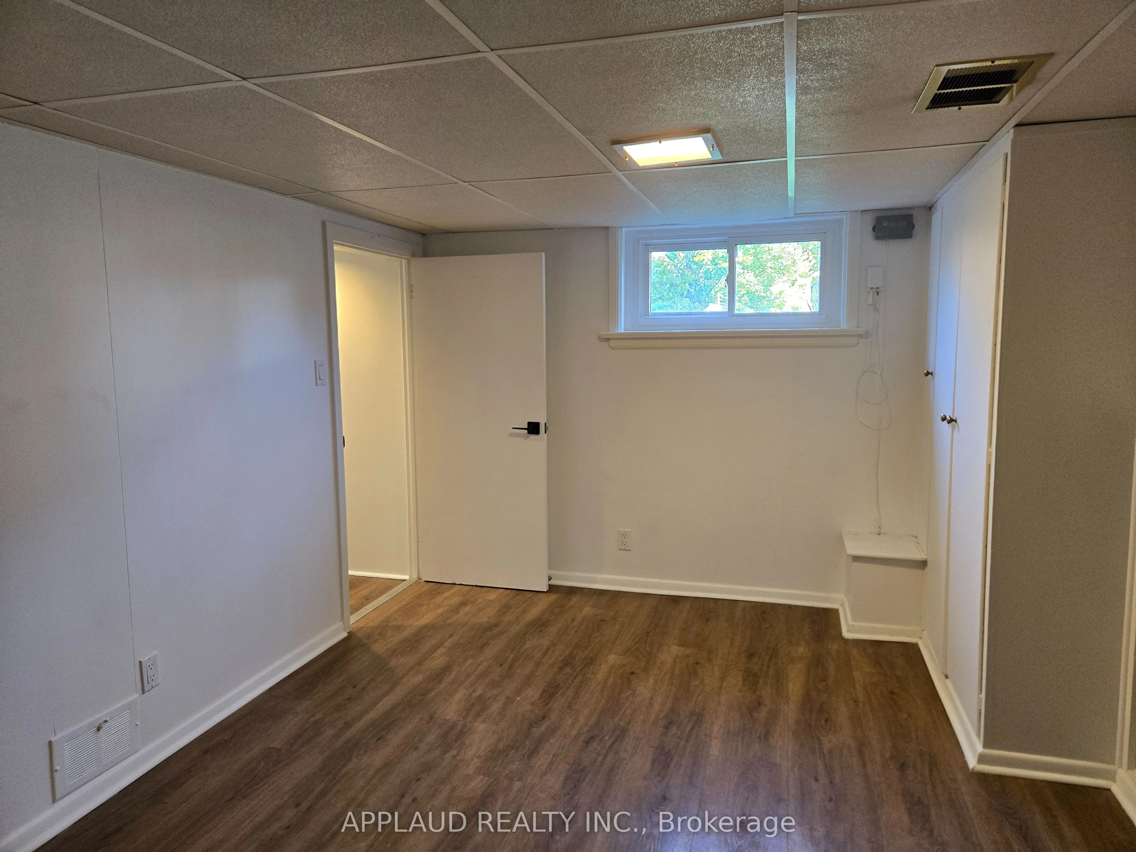 21 Galbraith Avenue, #BASEMENT