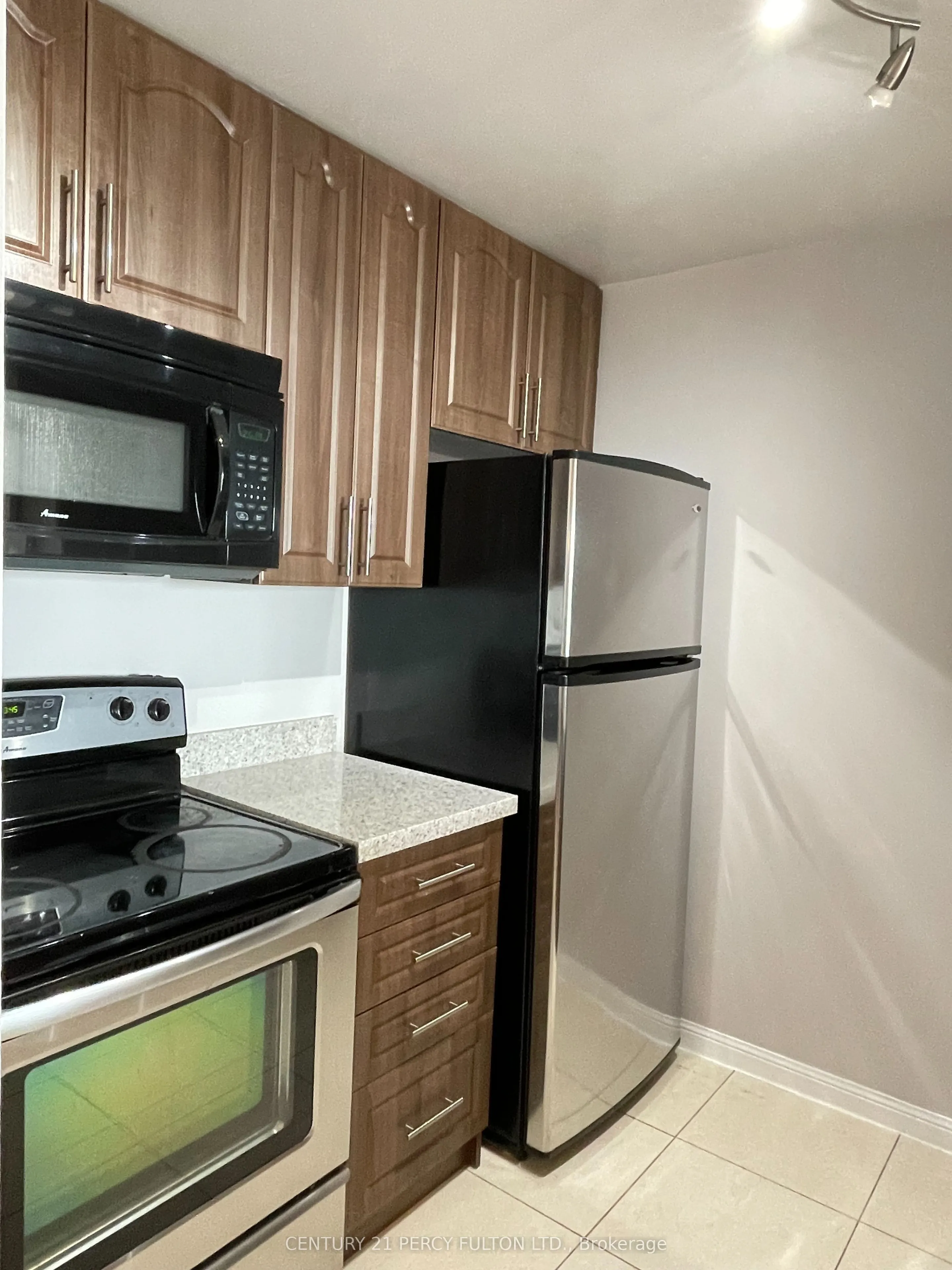88 Corporate Drive, #2512