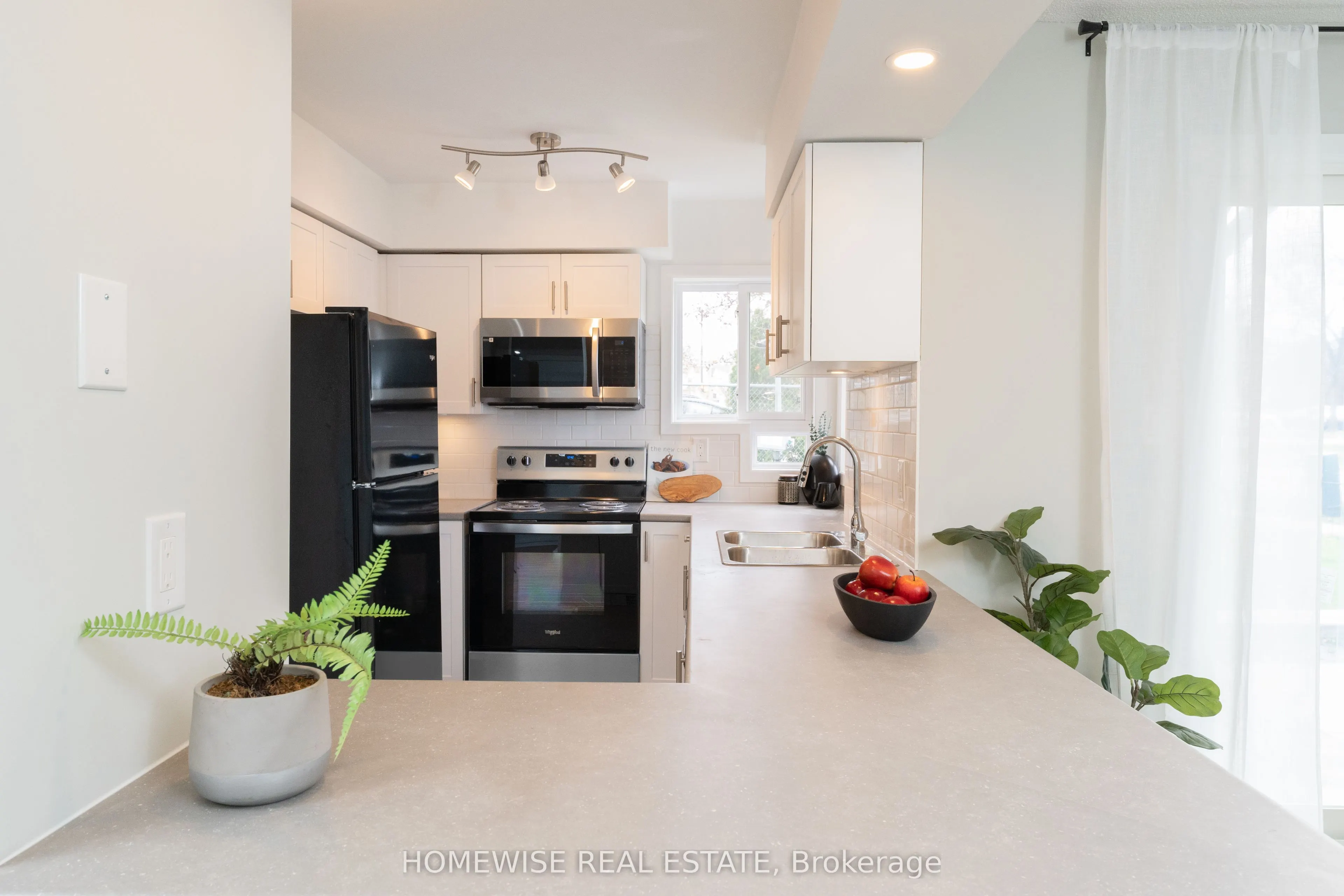 240 Ormond Drive, #D3