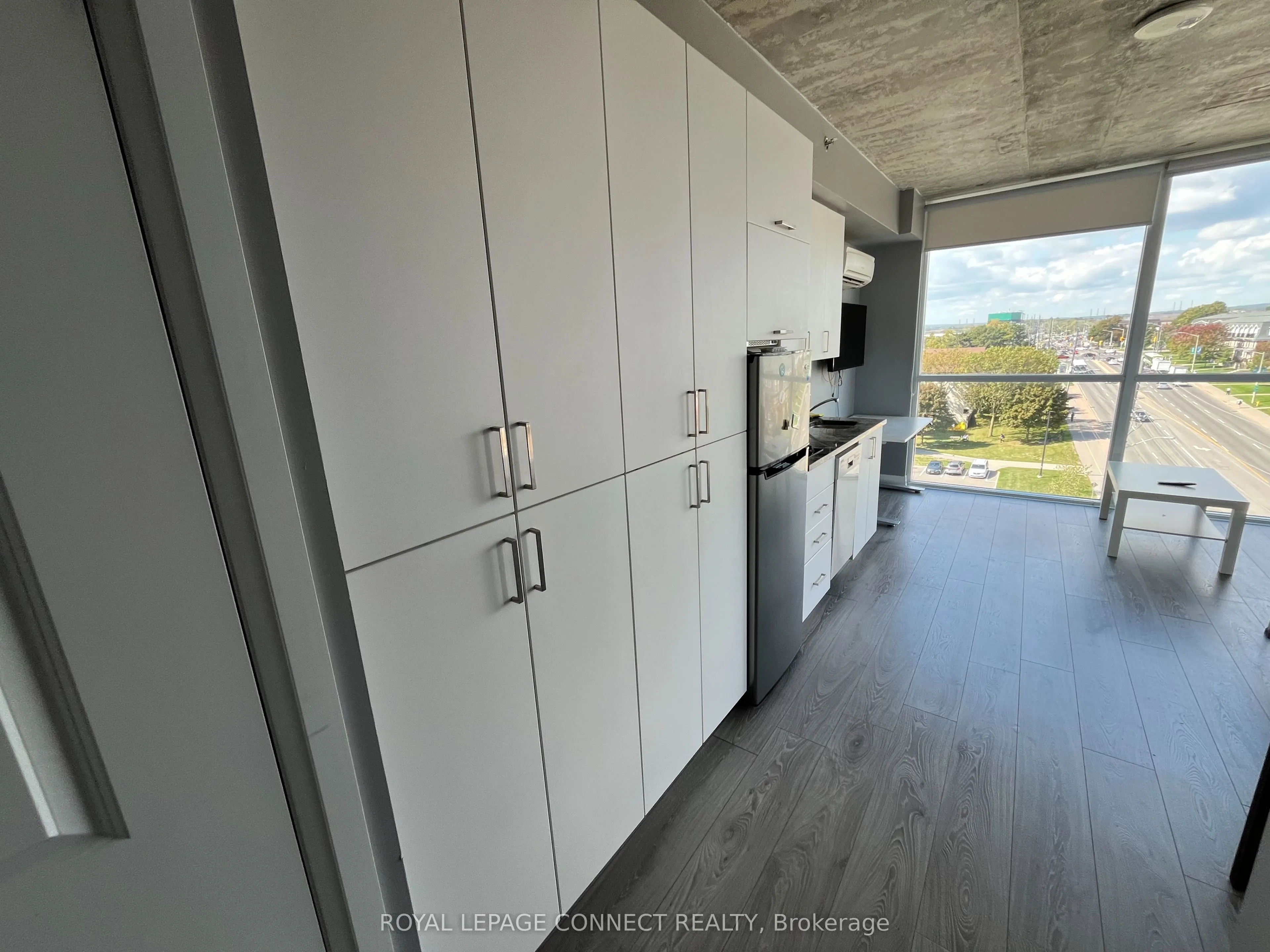 1900 Simcoe Street N, #731