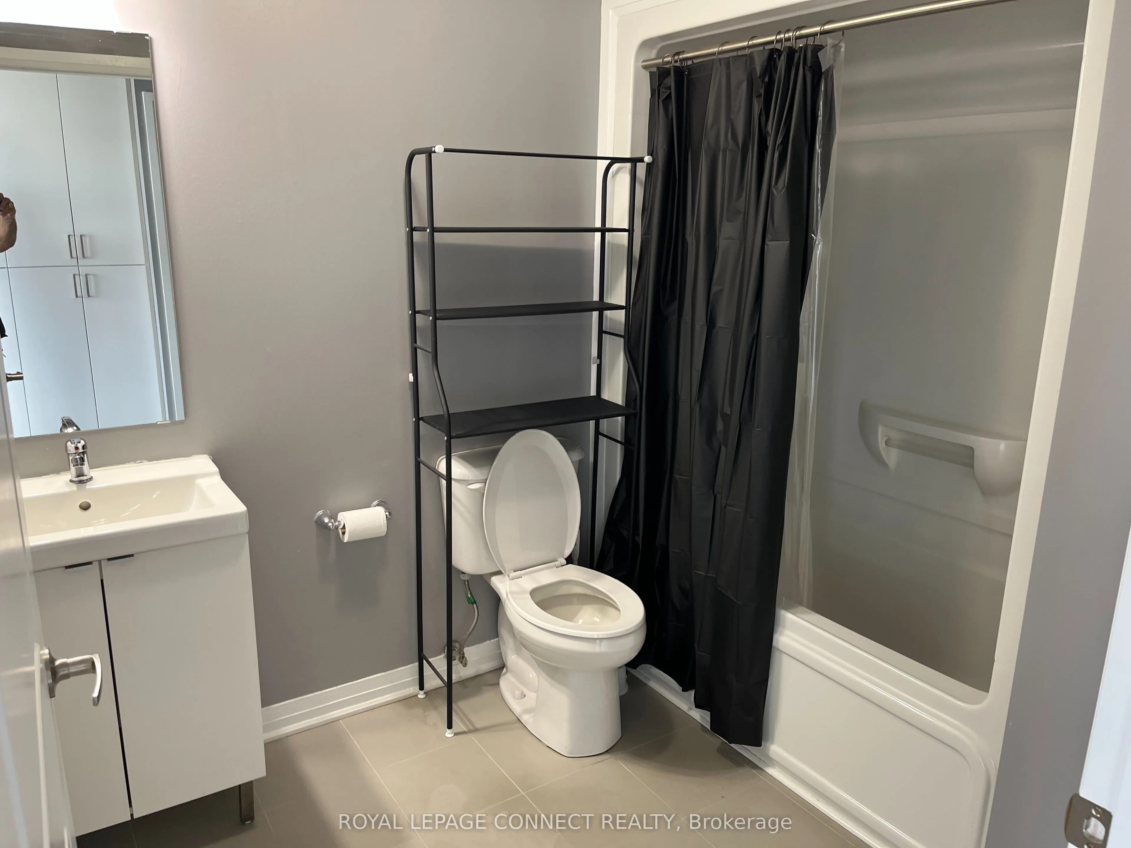 1900 Simcoe Street N, #731
