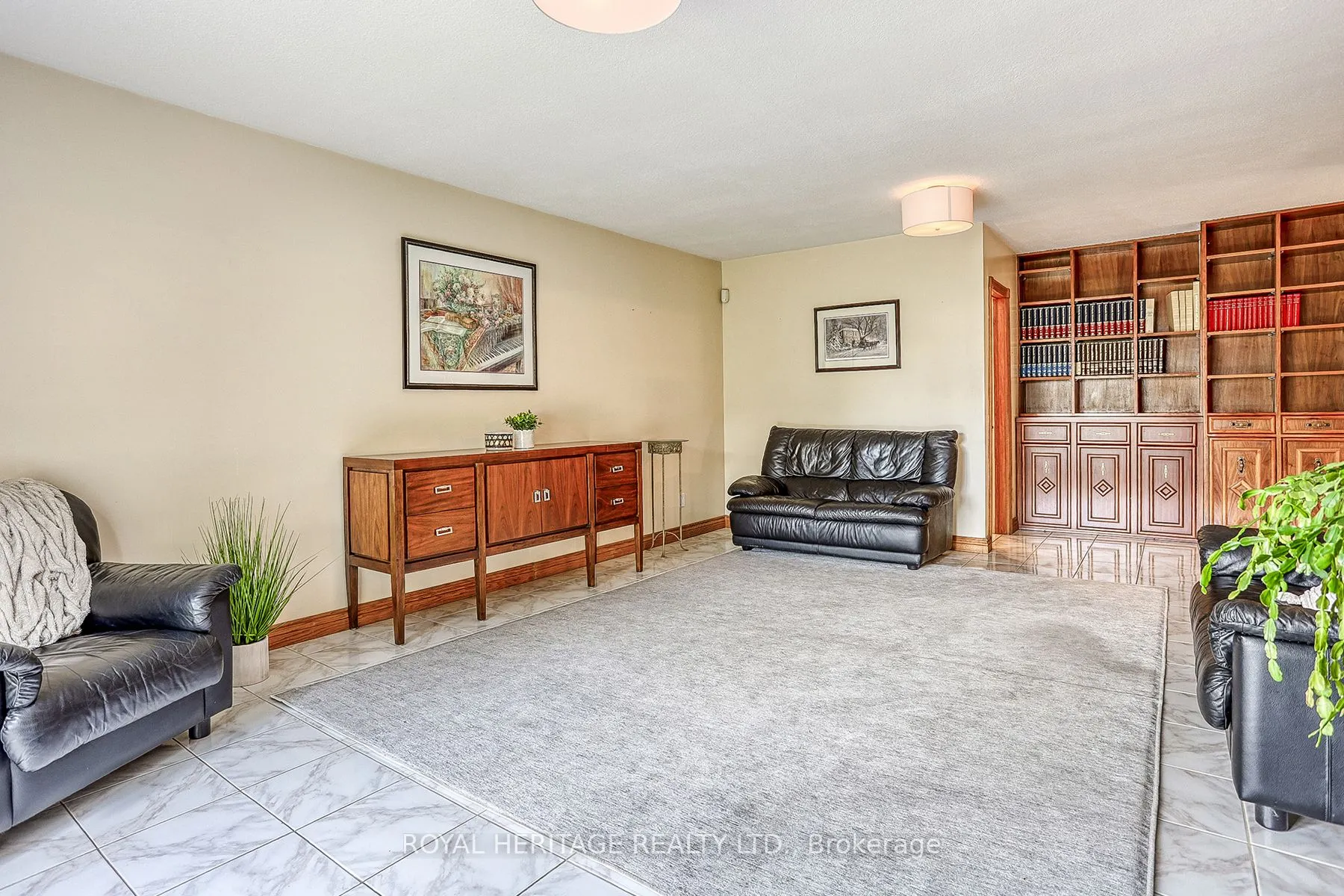 31 Purpledusk Trail