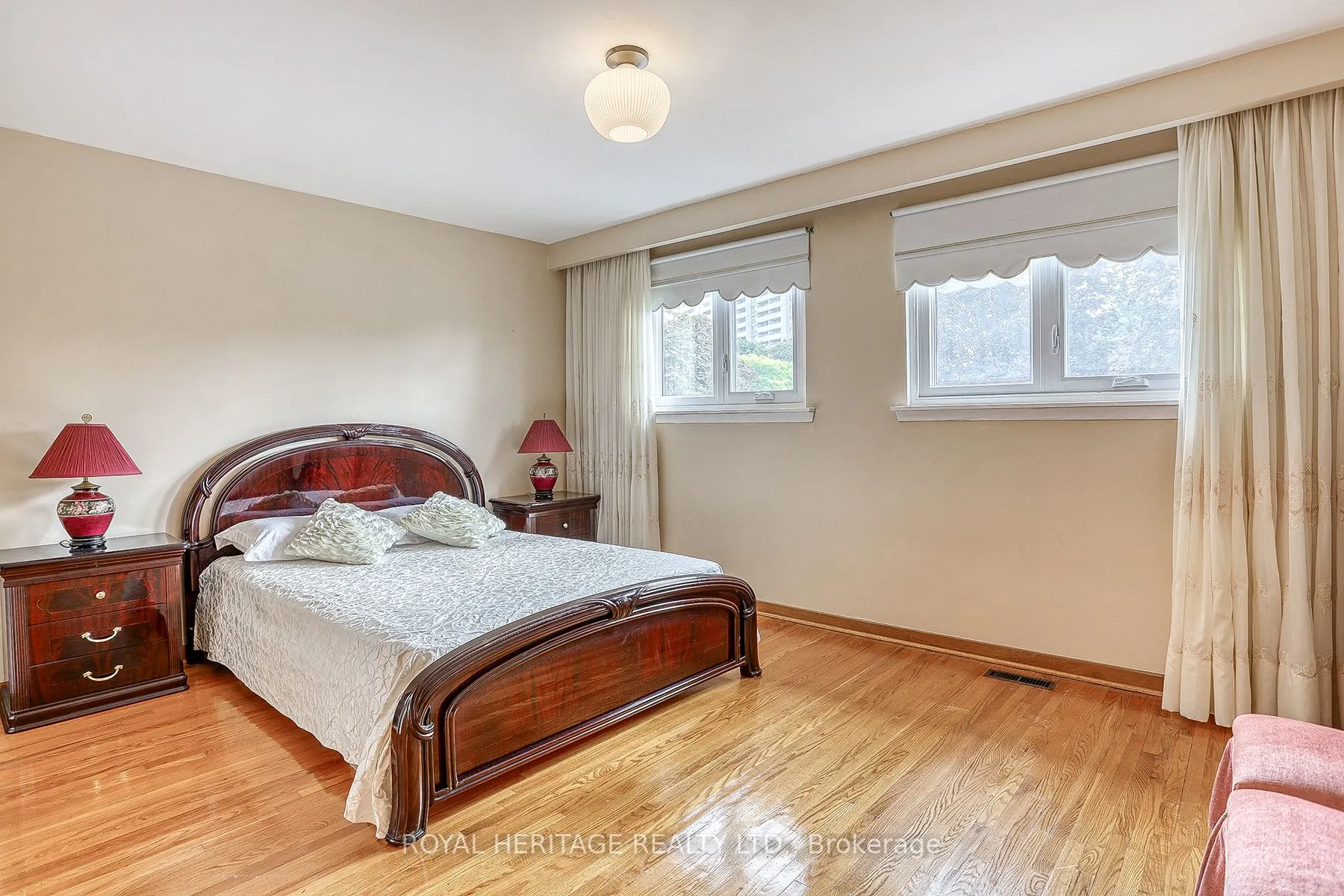 31 Purpledusk Trail