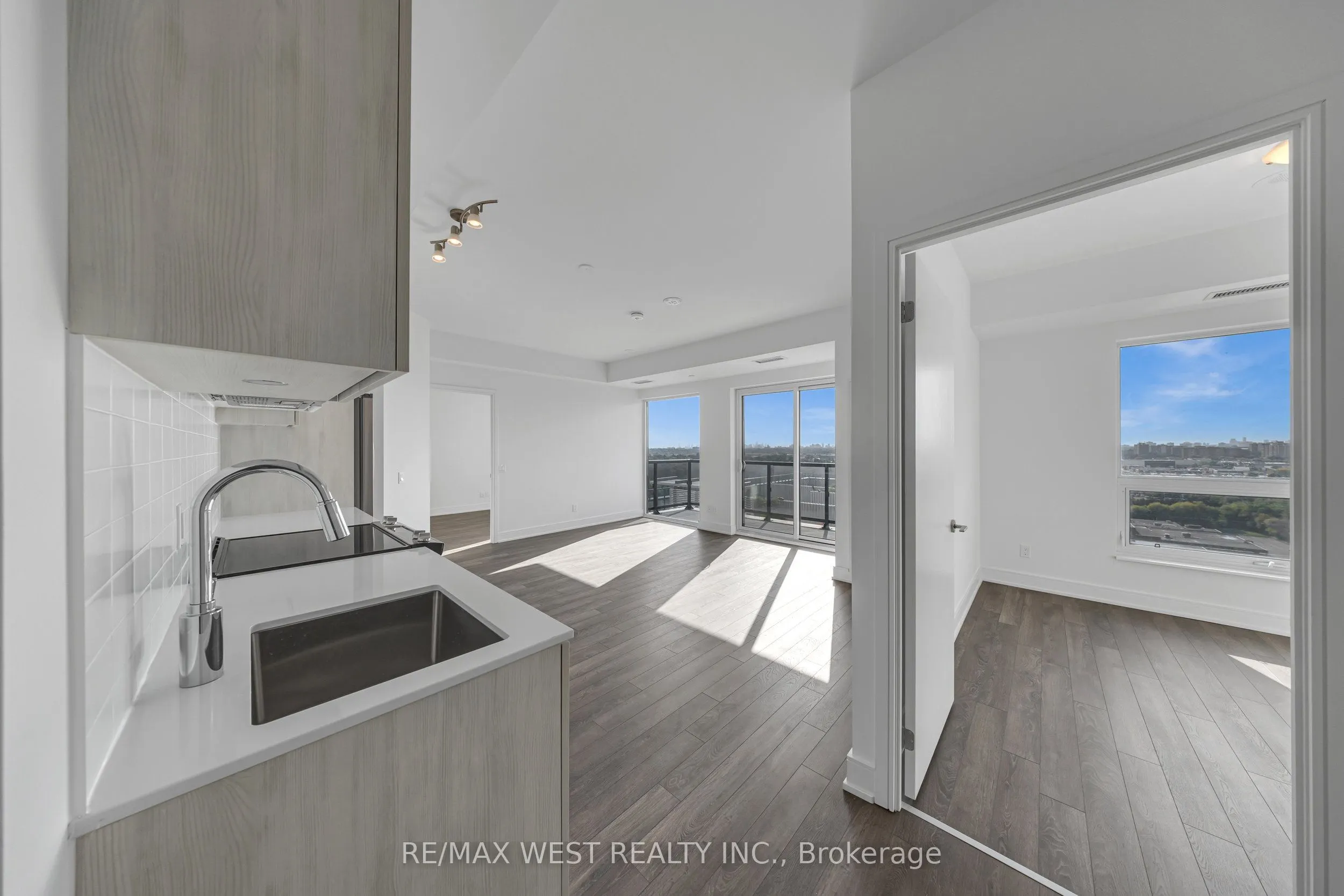 1350 Ellesmere Road, #1