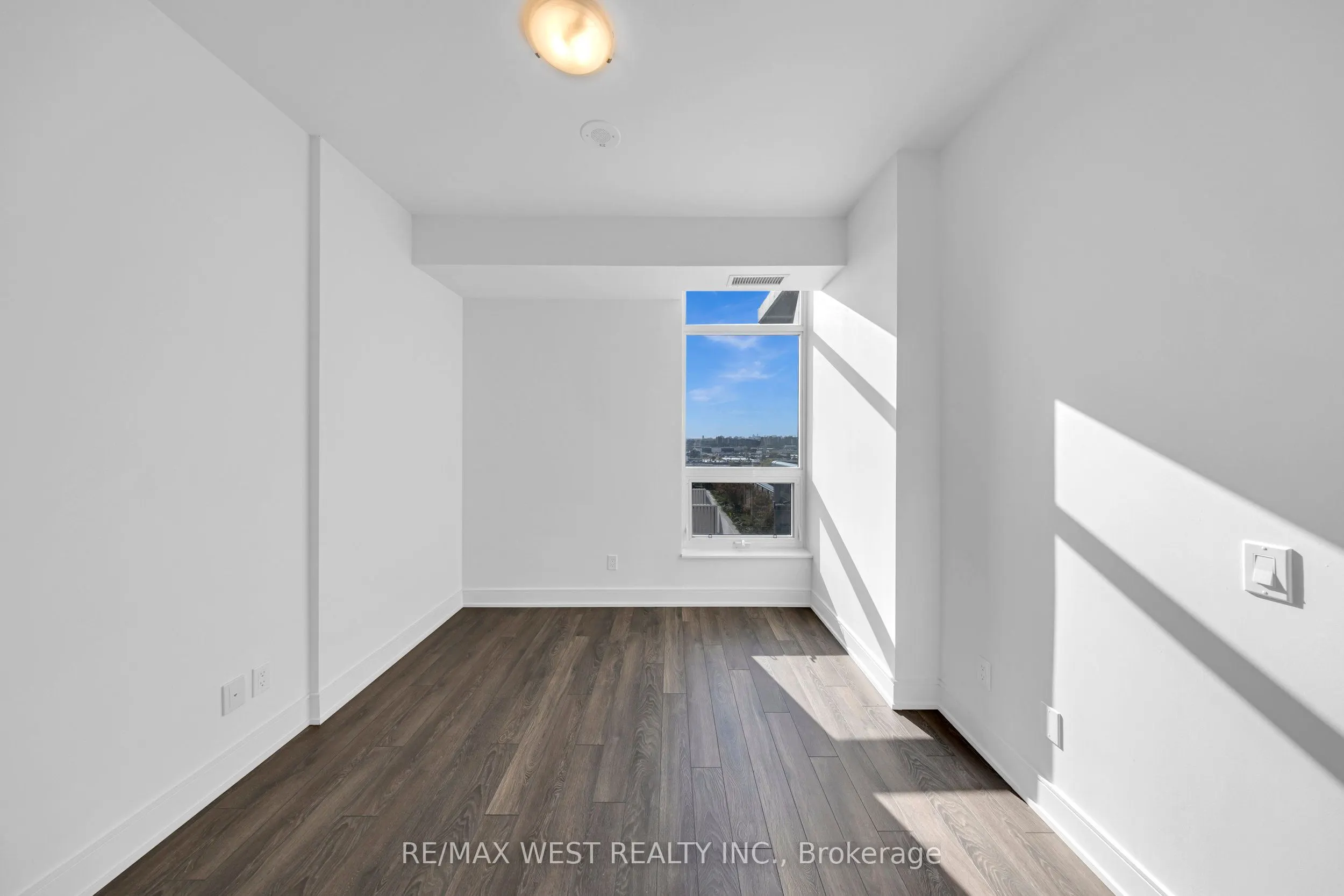 1350 Ellesmere Road, #1