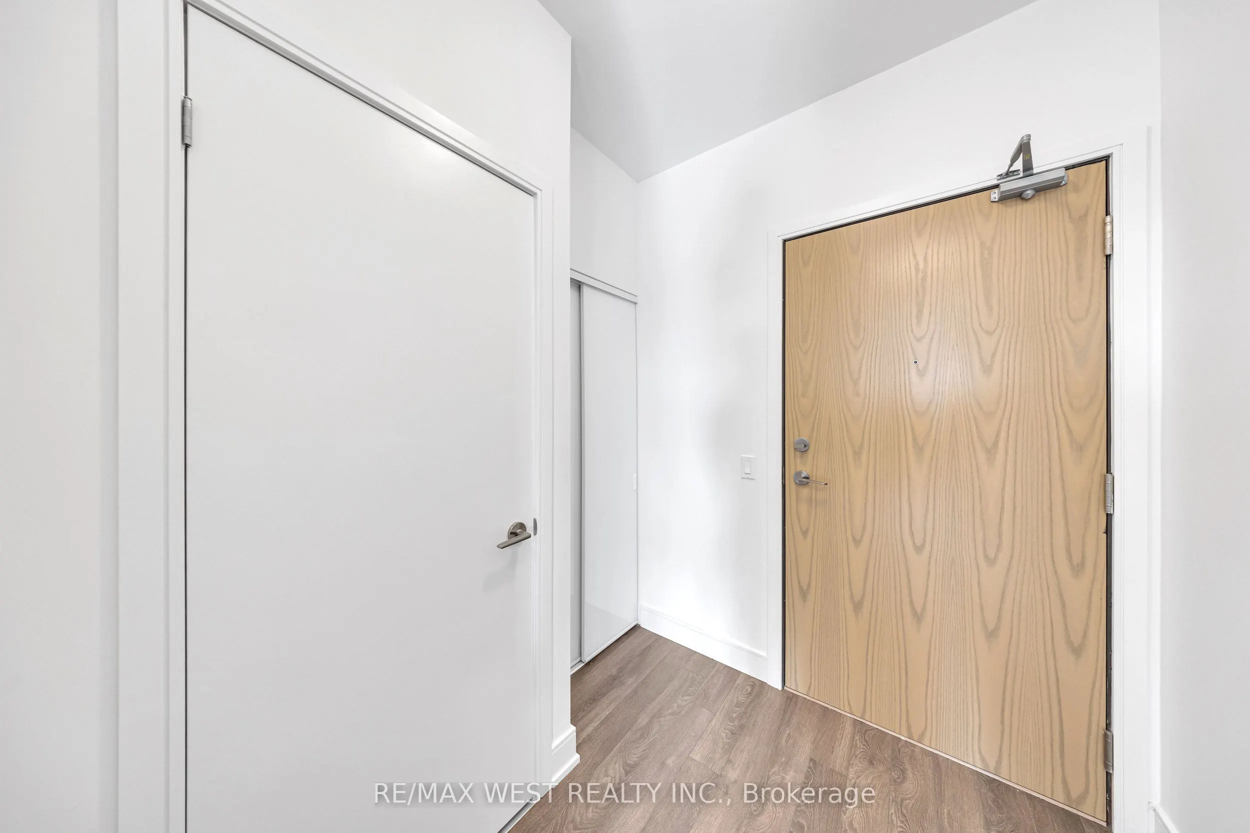 1350 Ellesmere Road, #1