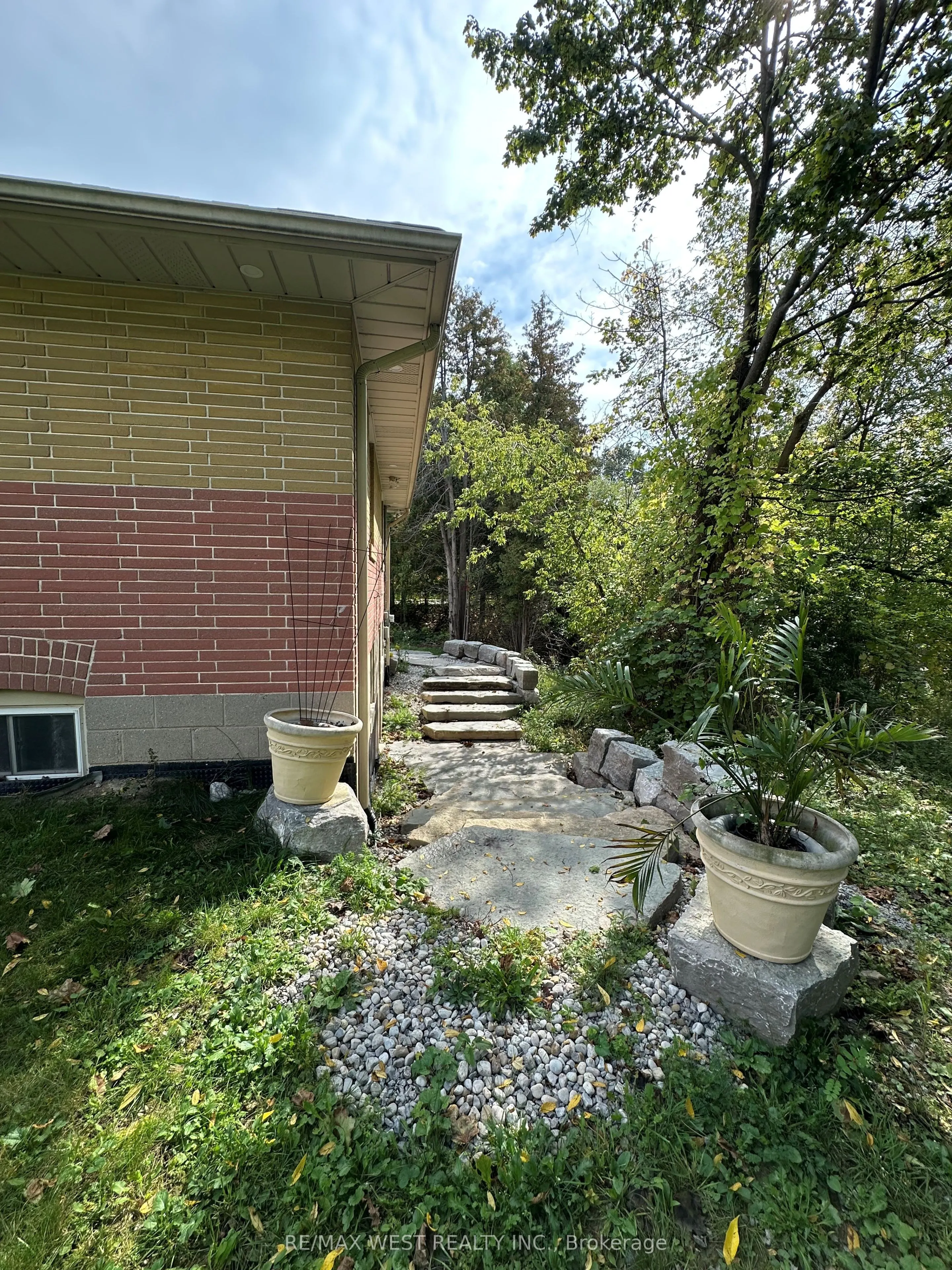 6398 Kingston Road