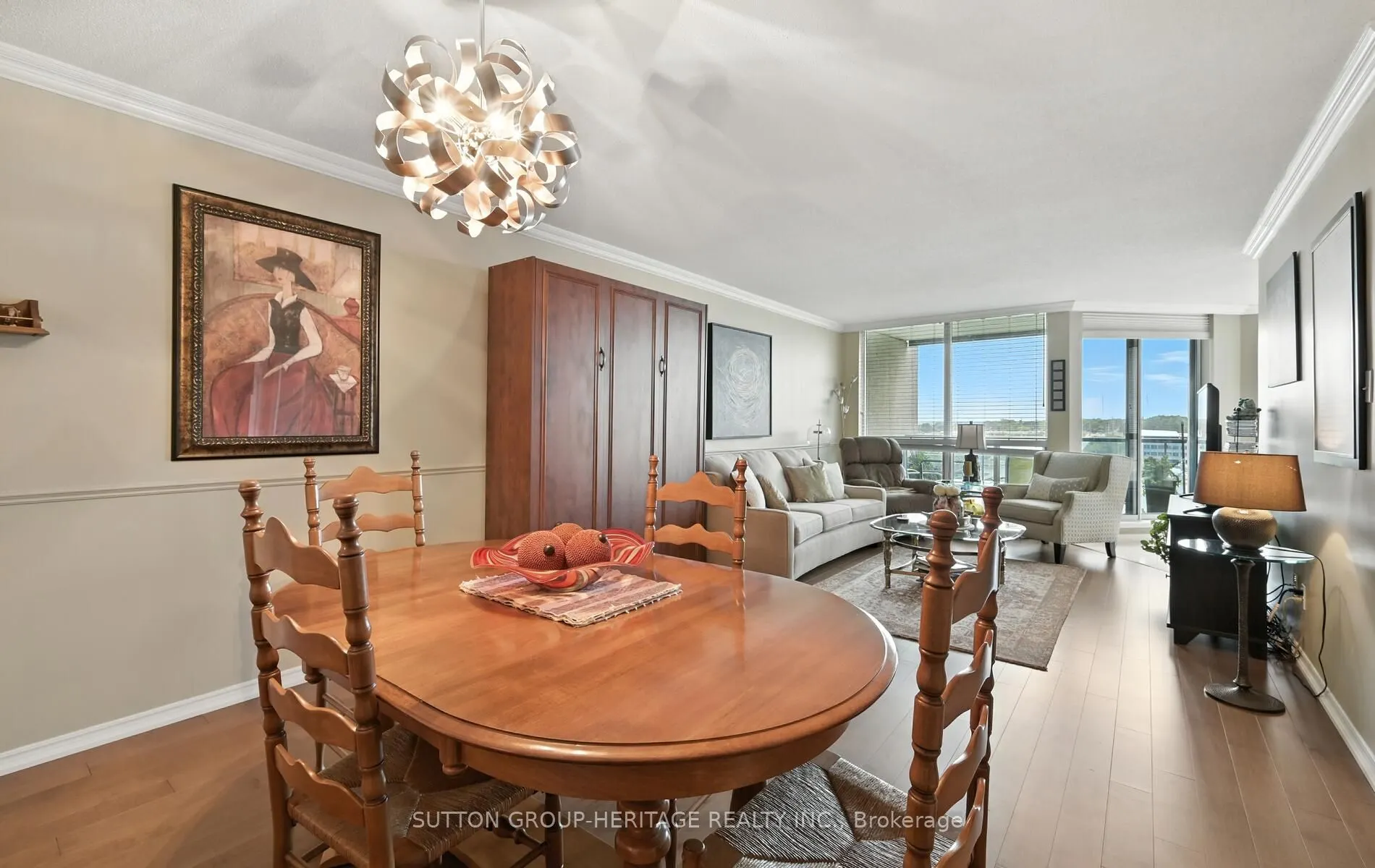 360 Watson Street W, #908