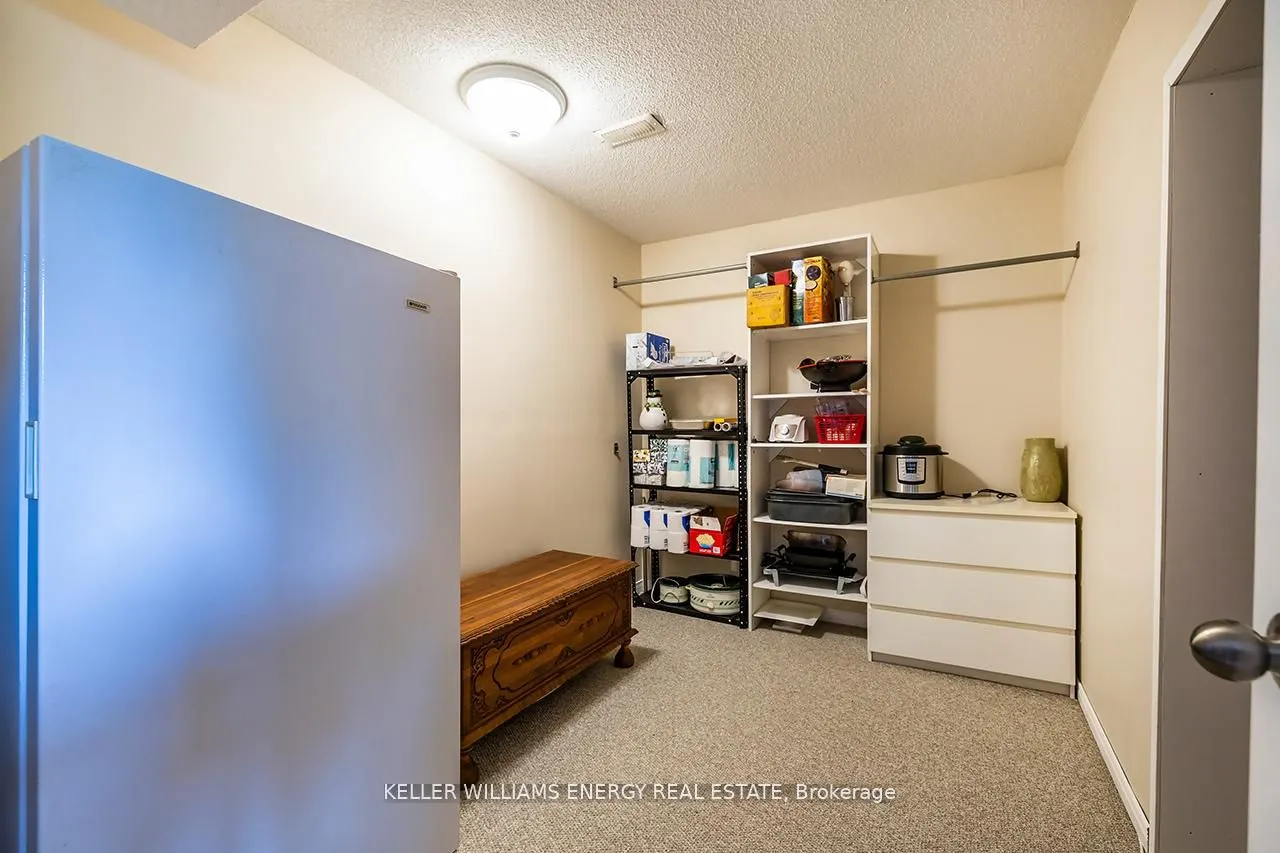 623 Dunrobin Court