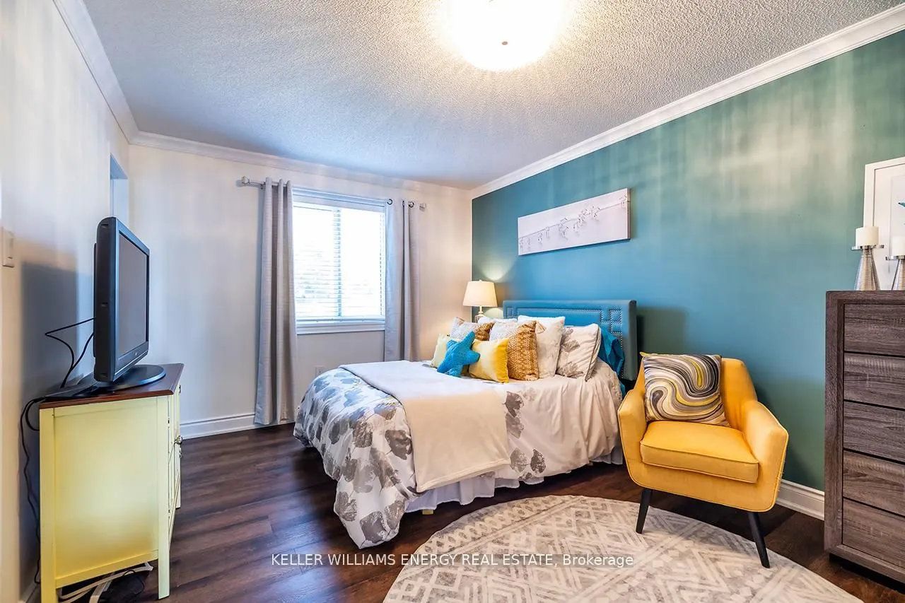 623 Dunrobin Court