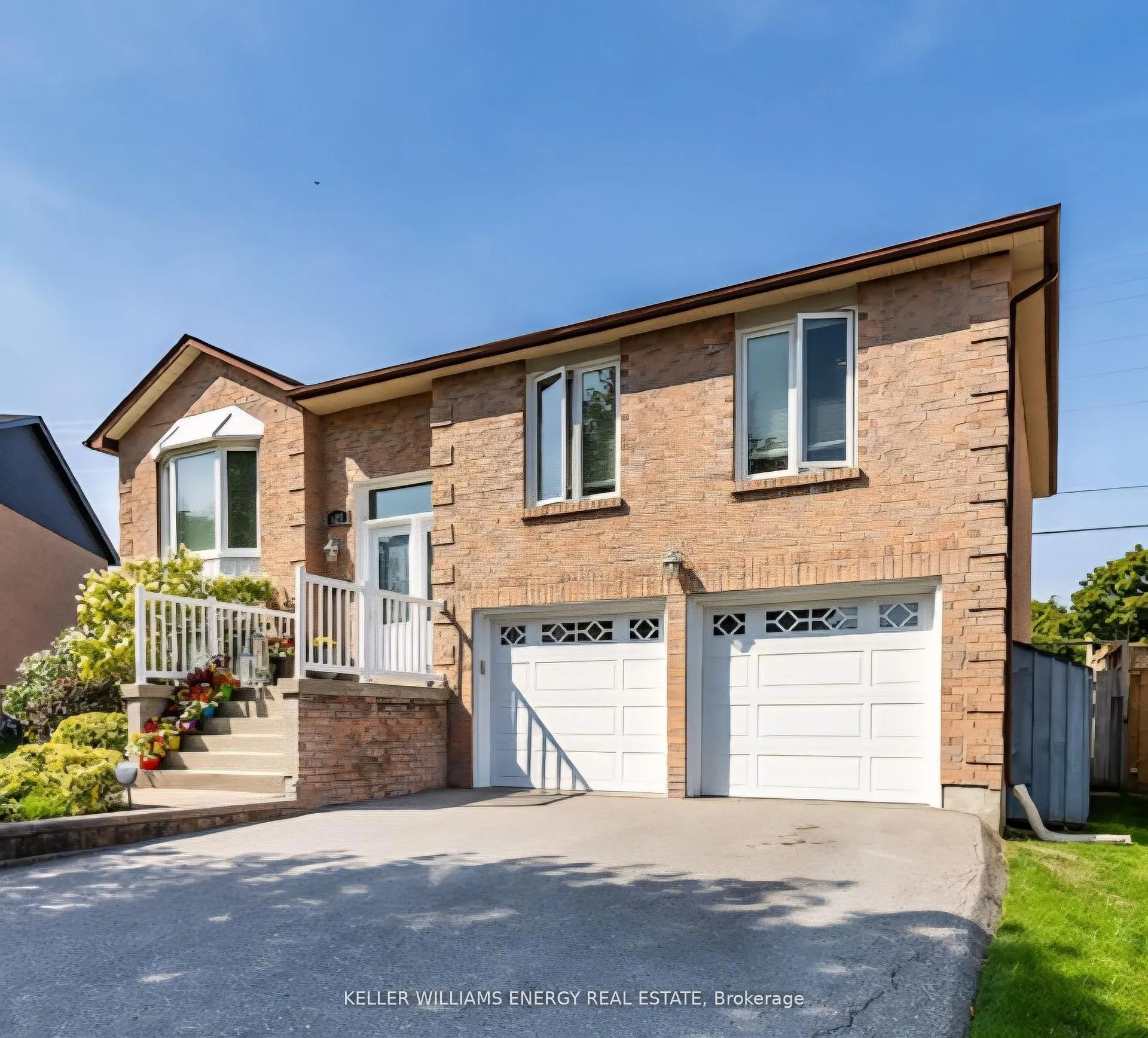623 Dunrobin Court