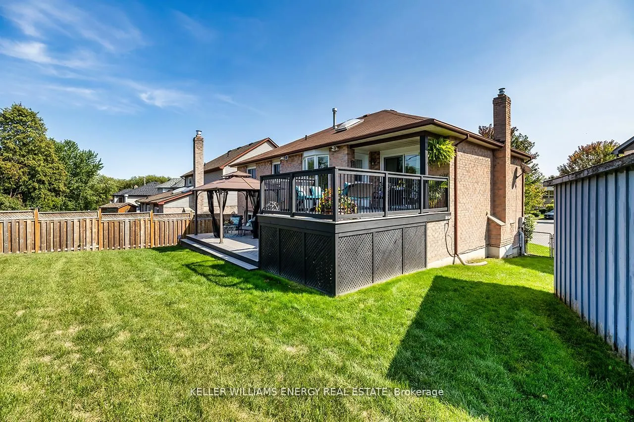 623 Dunrobin Court