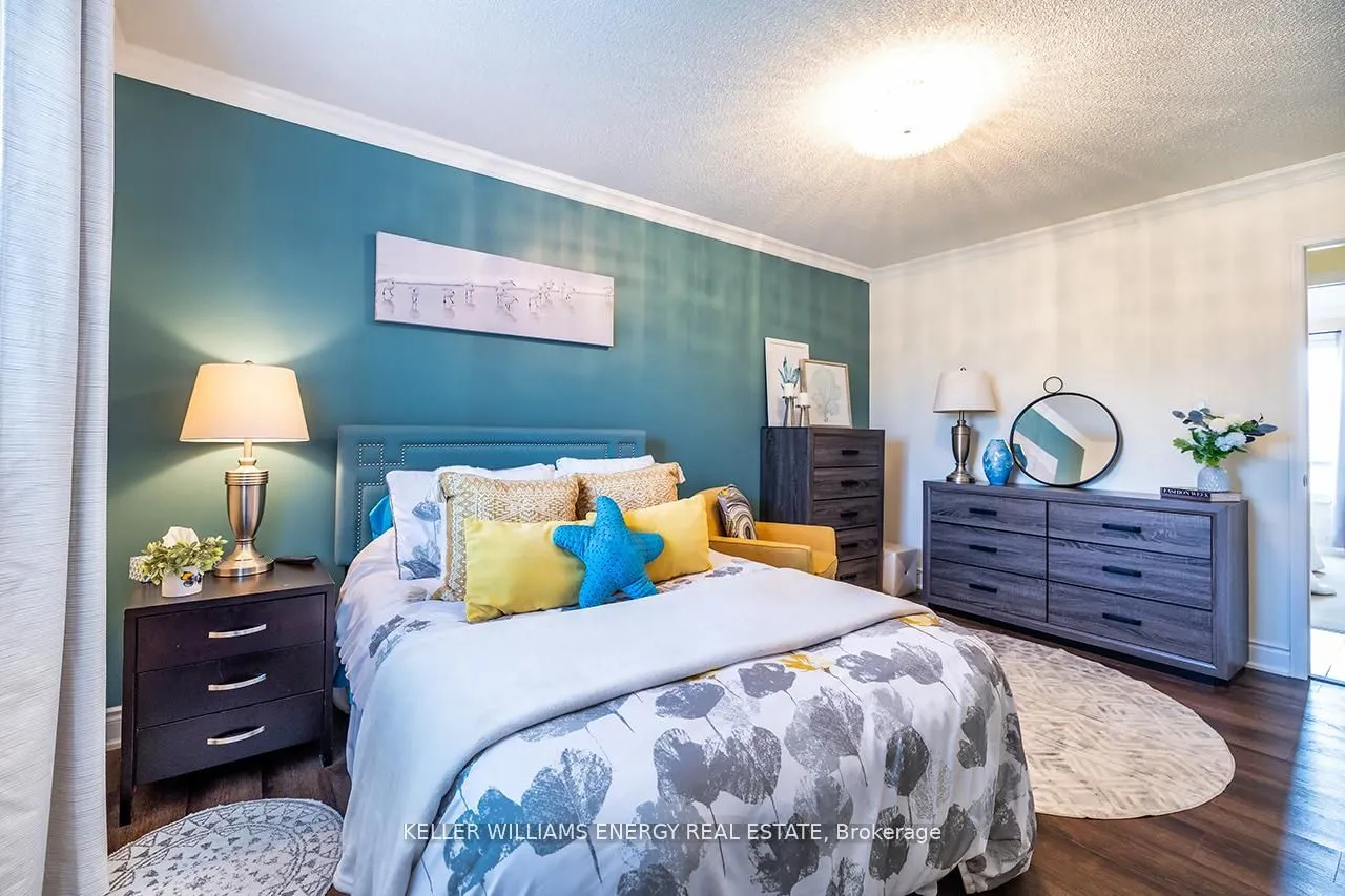623 Dunrobin Court