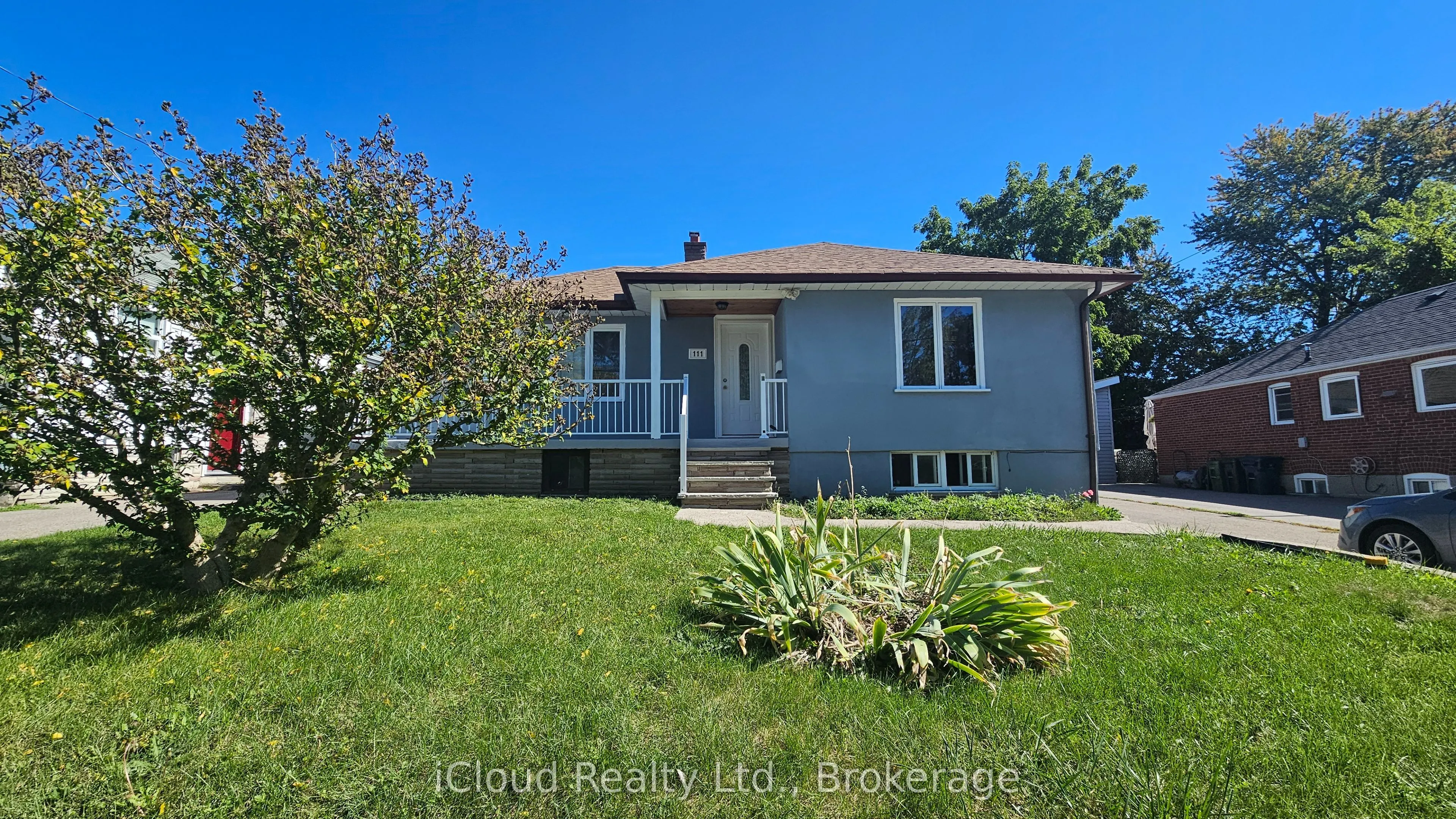 111 Bexhill Avenue, #Main