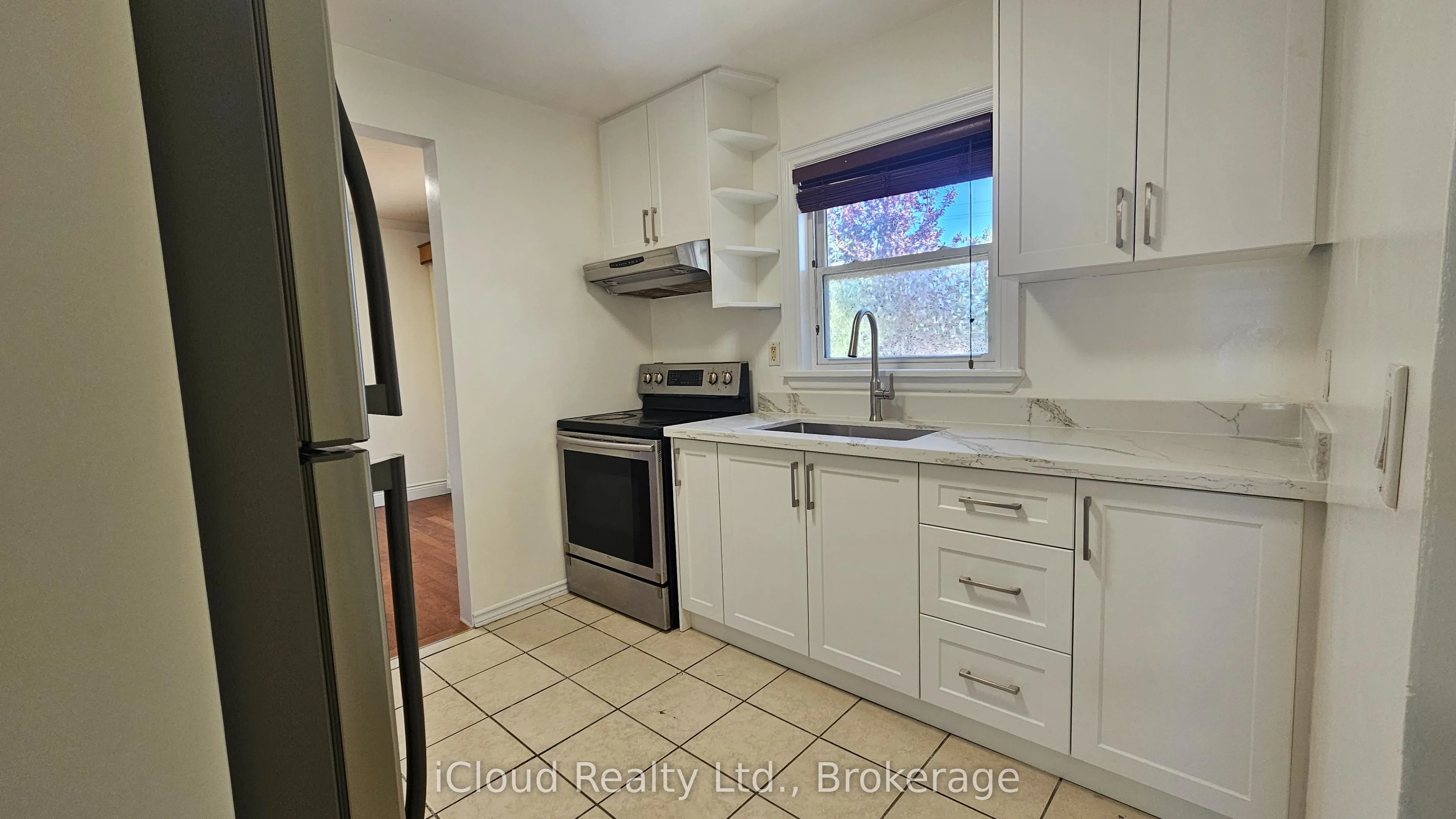 111 Bexhill Avenue, #Main