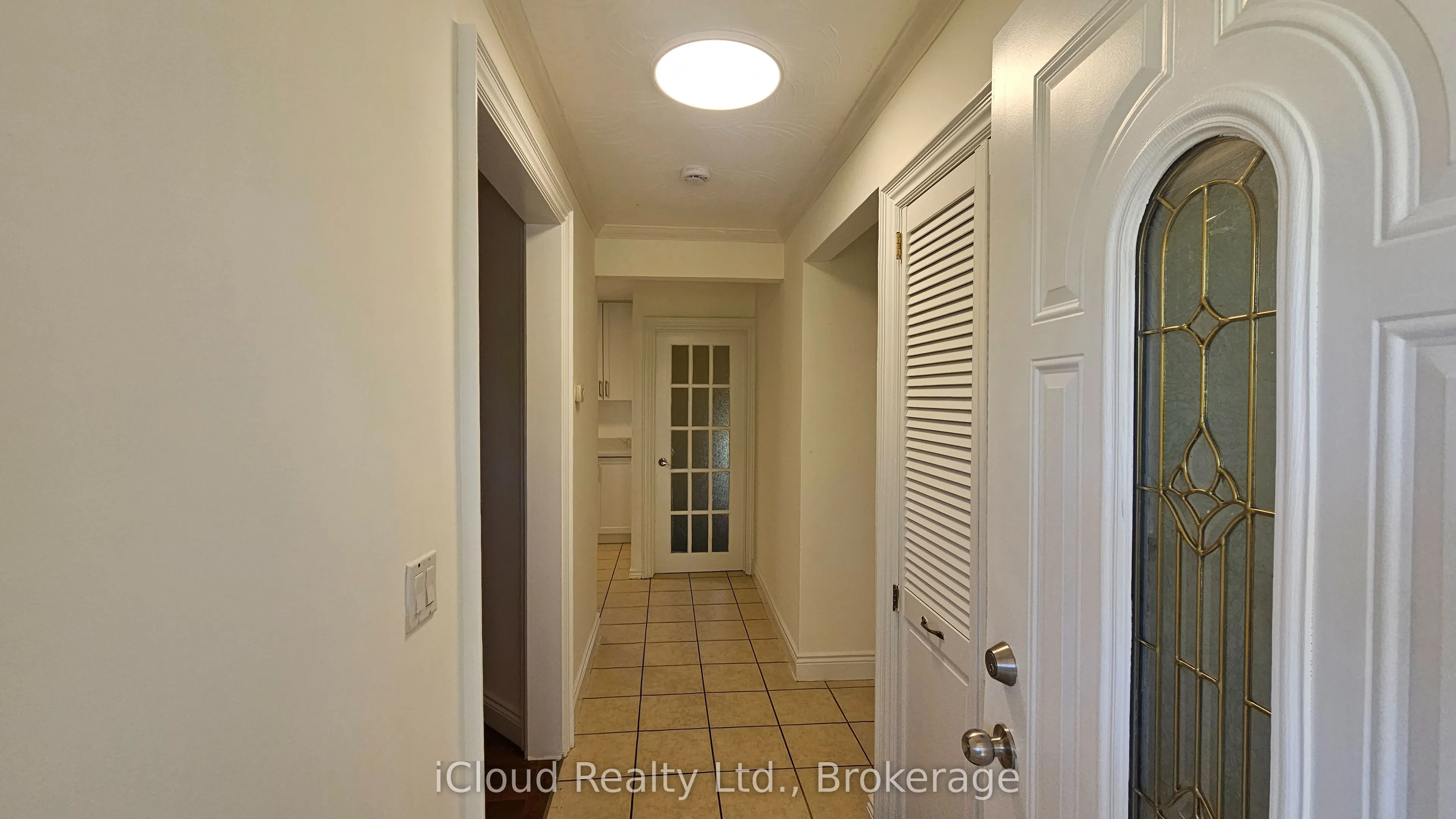 111 Bexhill Avenue, #Main