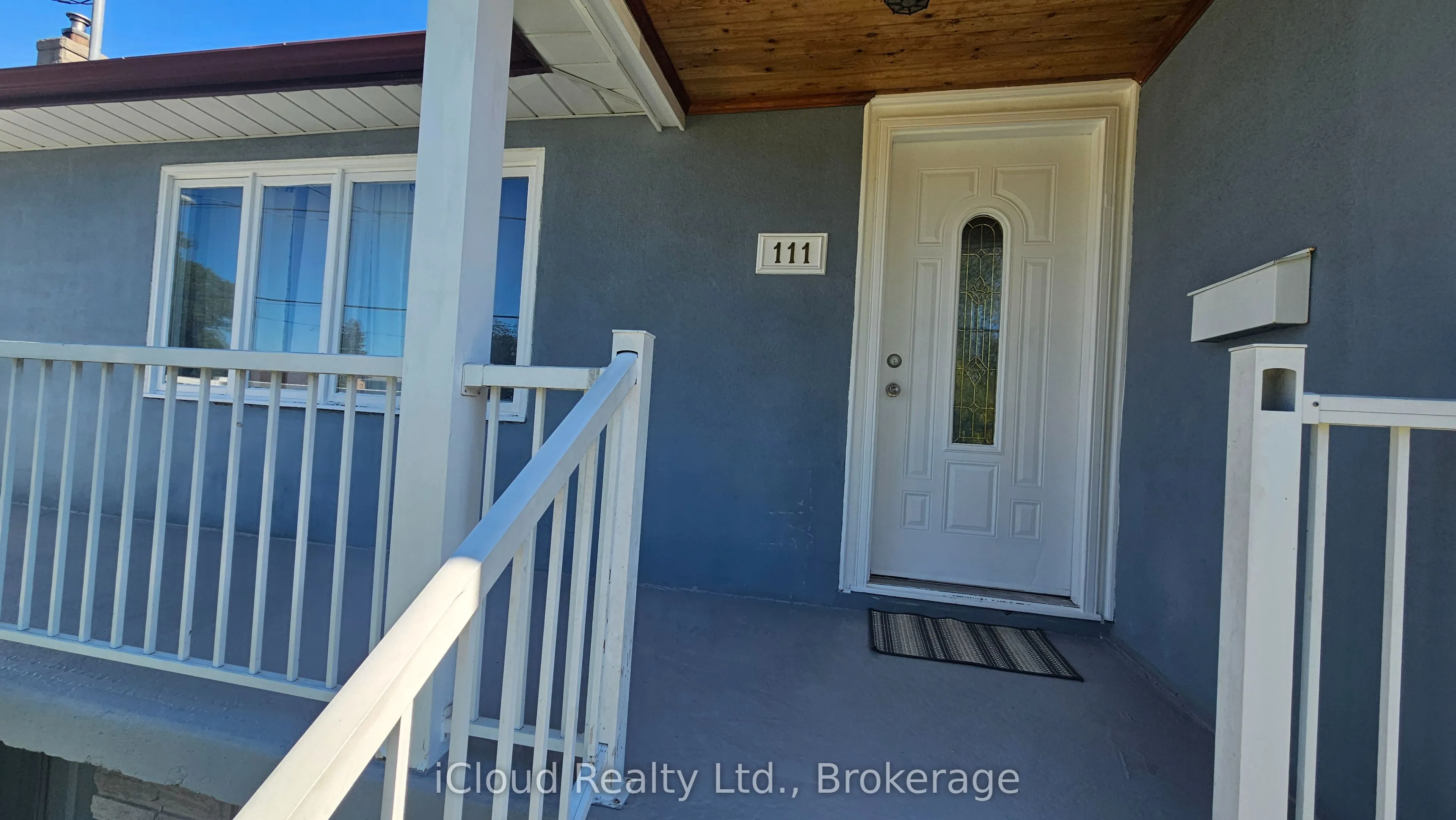 111 Bexhill Avenue, #Main