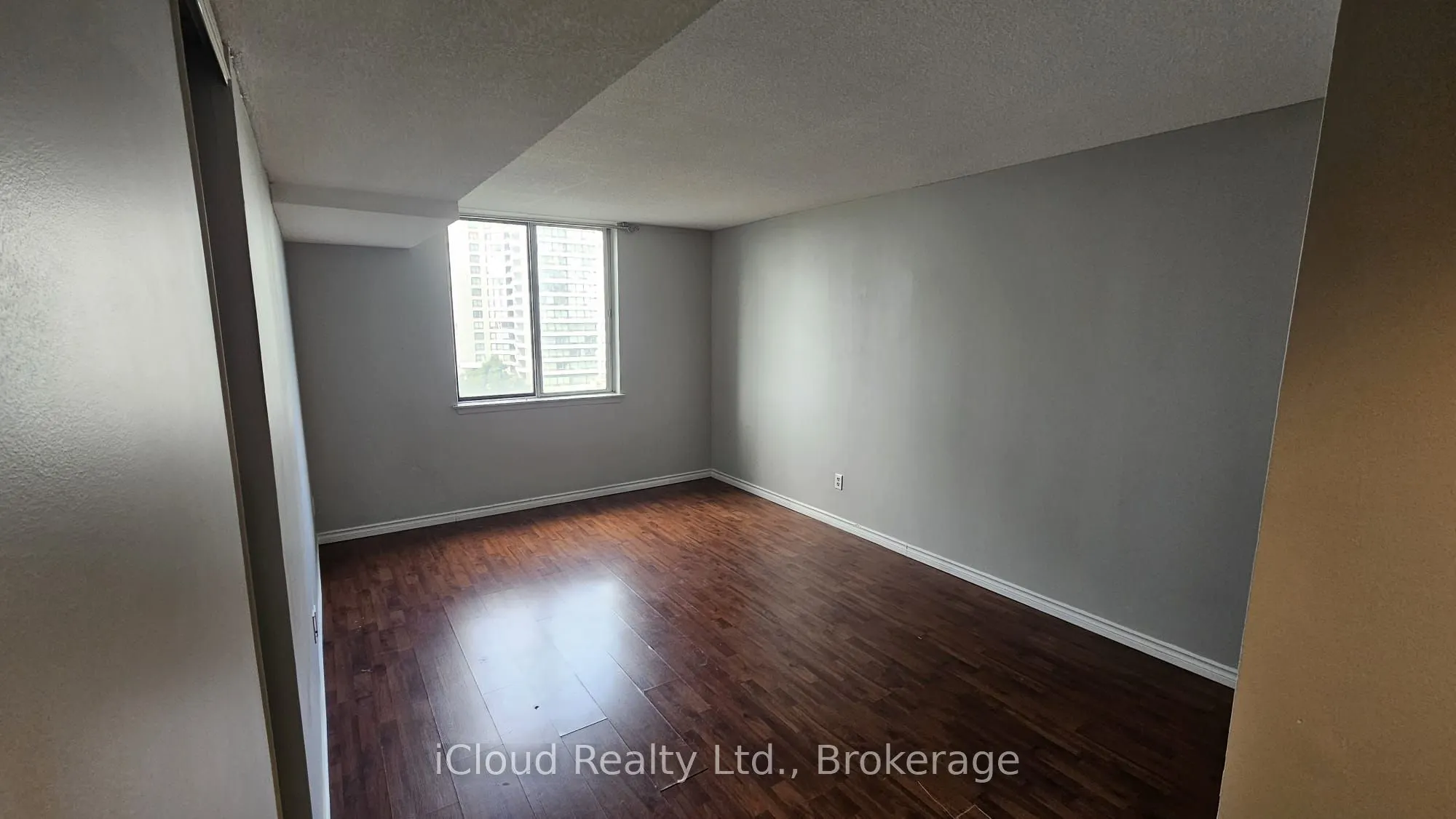 80 Alton Towers Circle, #604