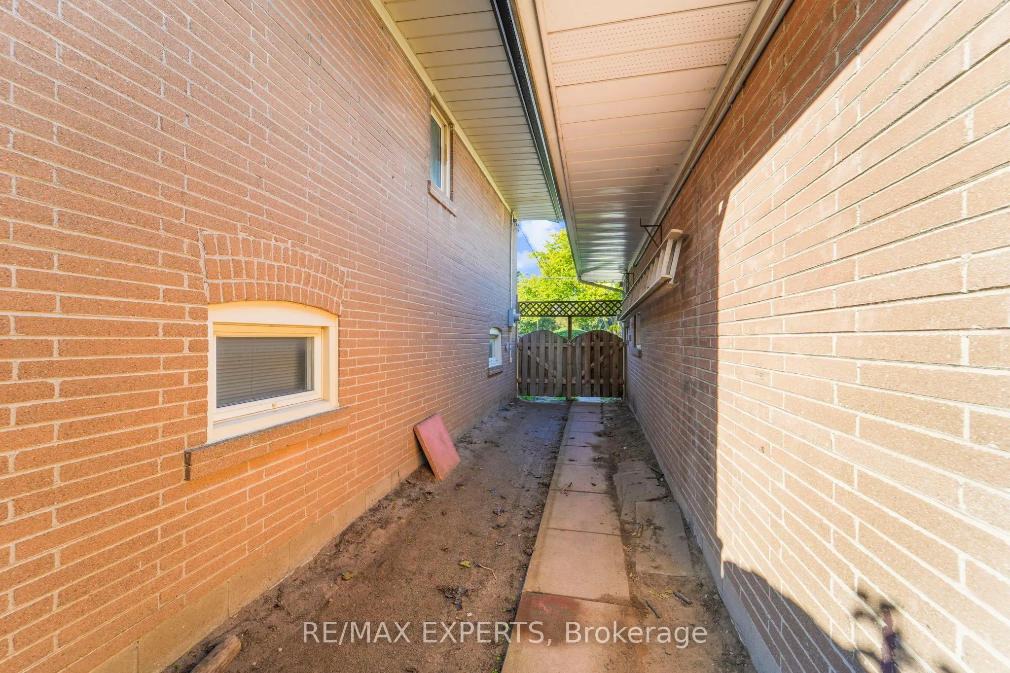 19 Duncombe Boulevard