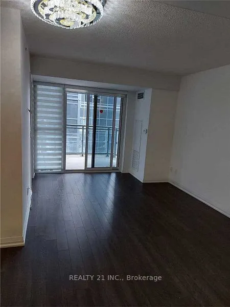 30 Meadowglen Place, #519
