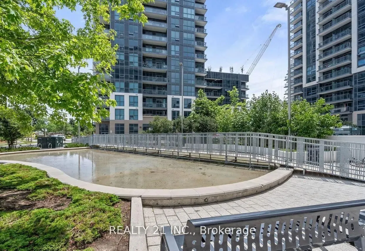 30 Meadowglen Place, #519
