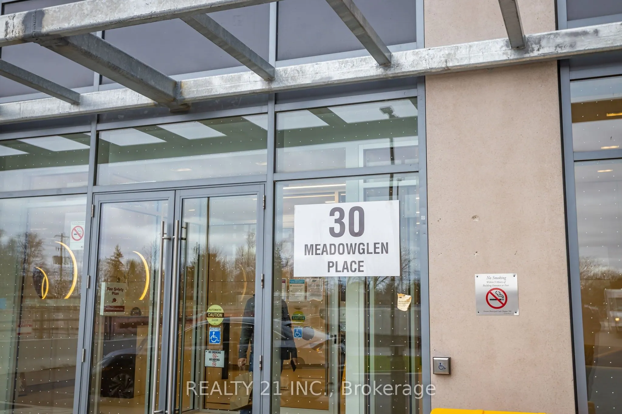 30 Meadowglen Place, #519