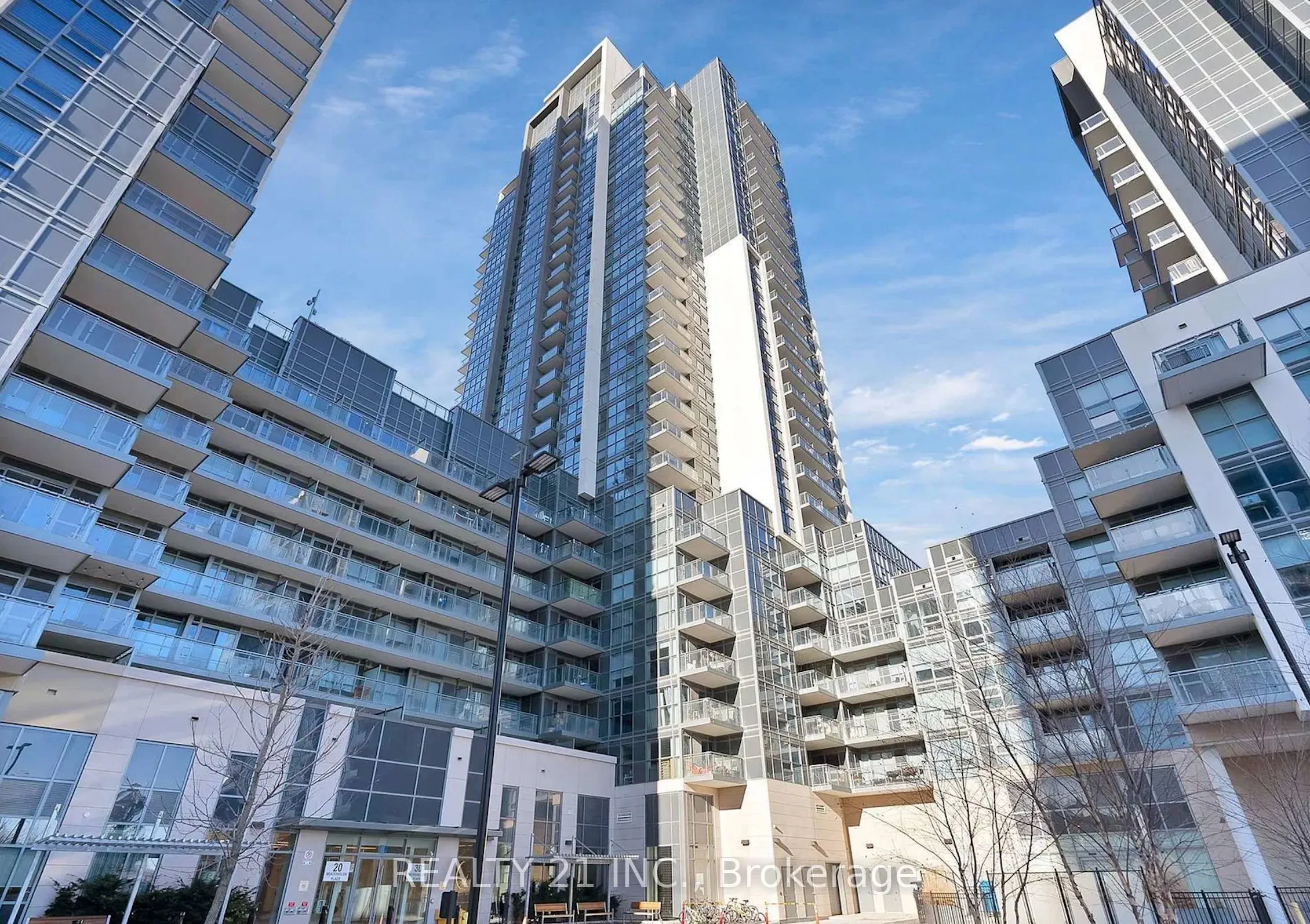 30 Meadowglen Place, #519