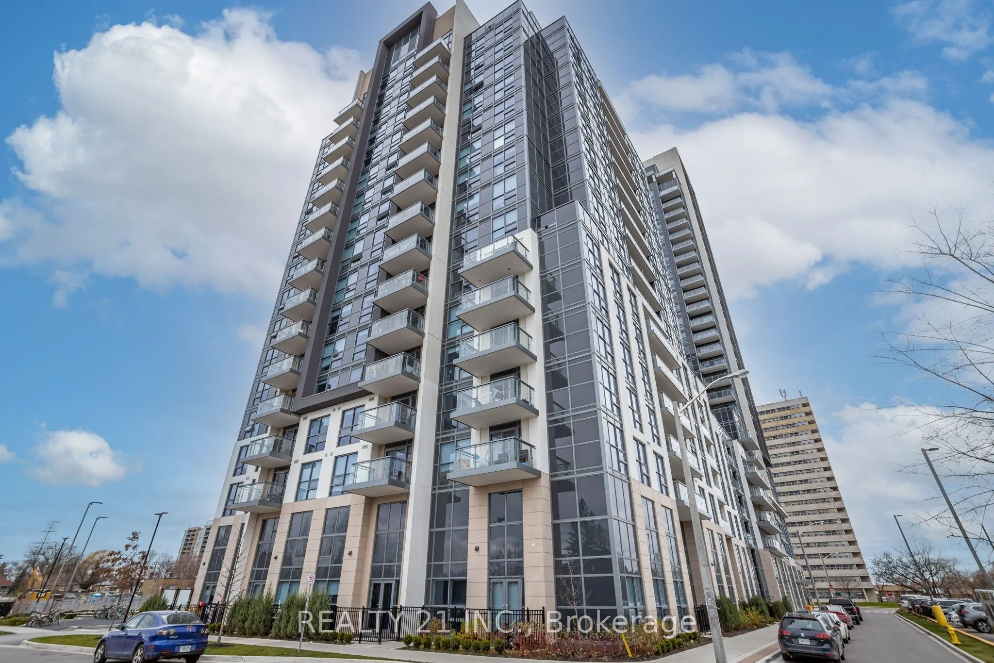 30 Meadowglen Place, #519