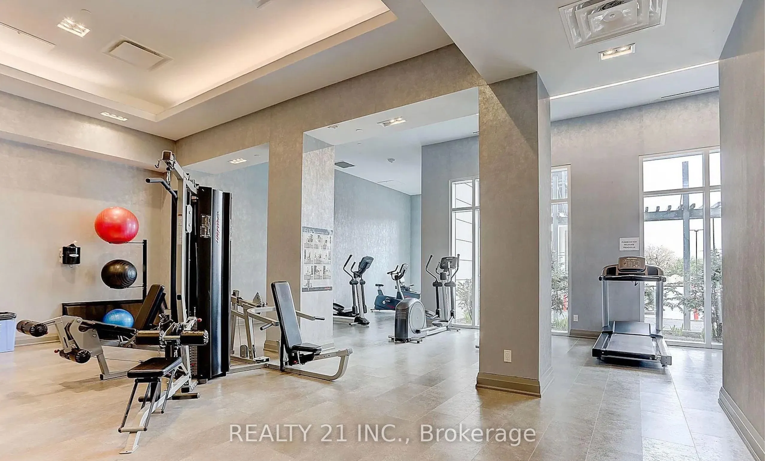 30 Meadowglen Place, #519