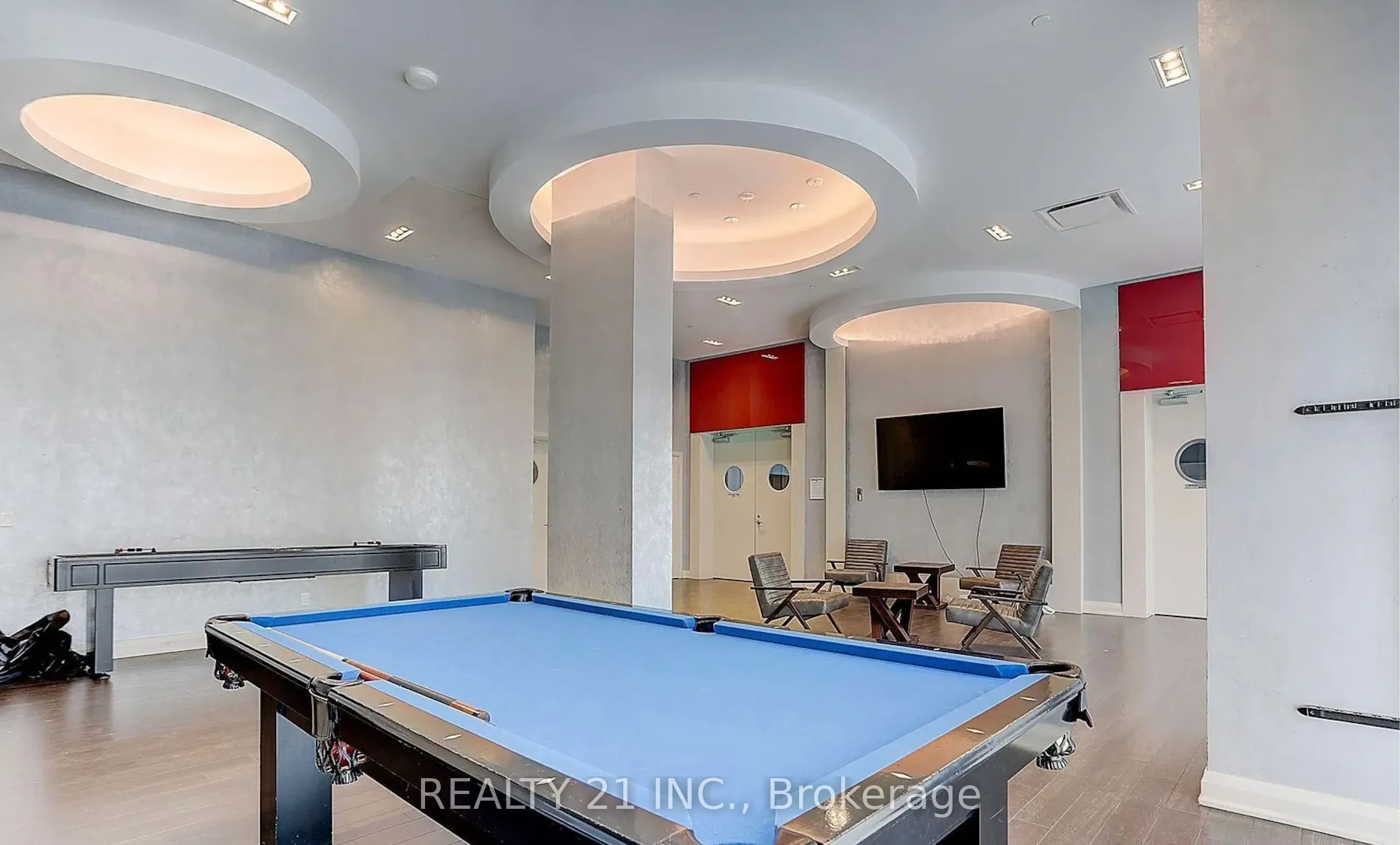 30 Meadowglen Place, #519