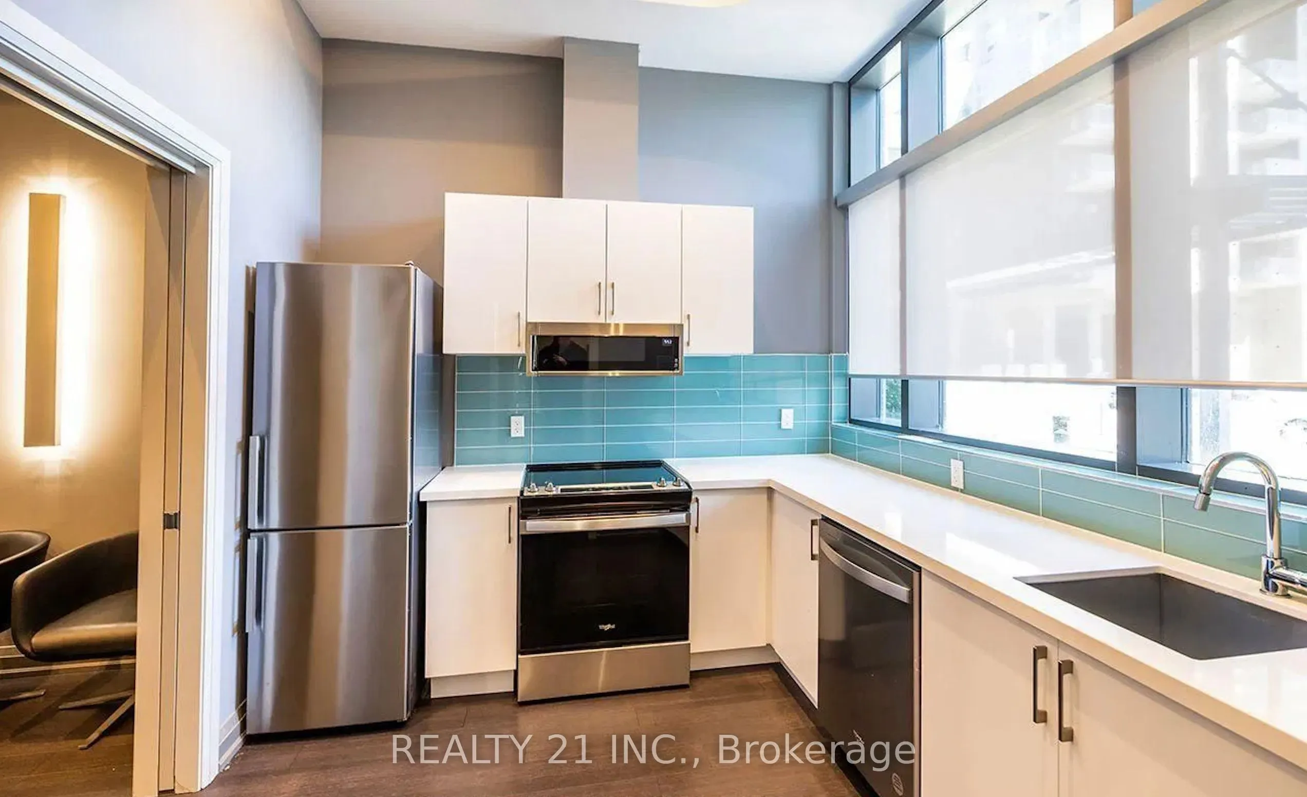 30 Meadowglen Place, #519