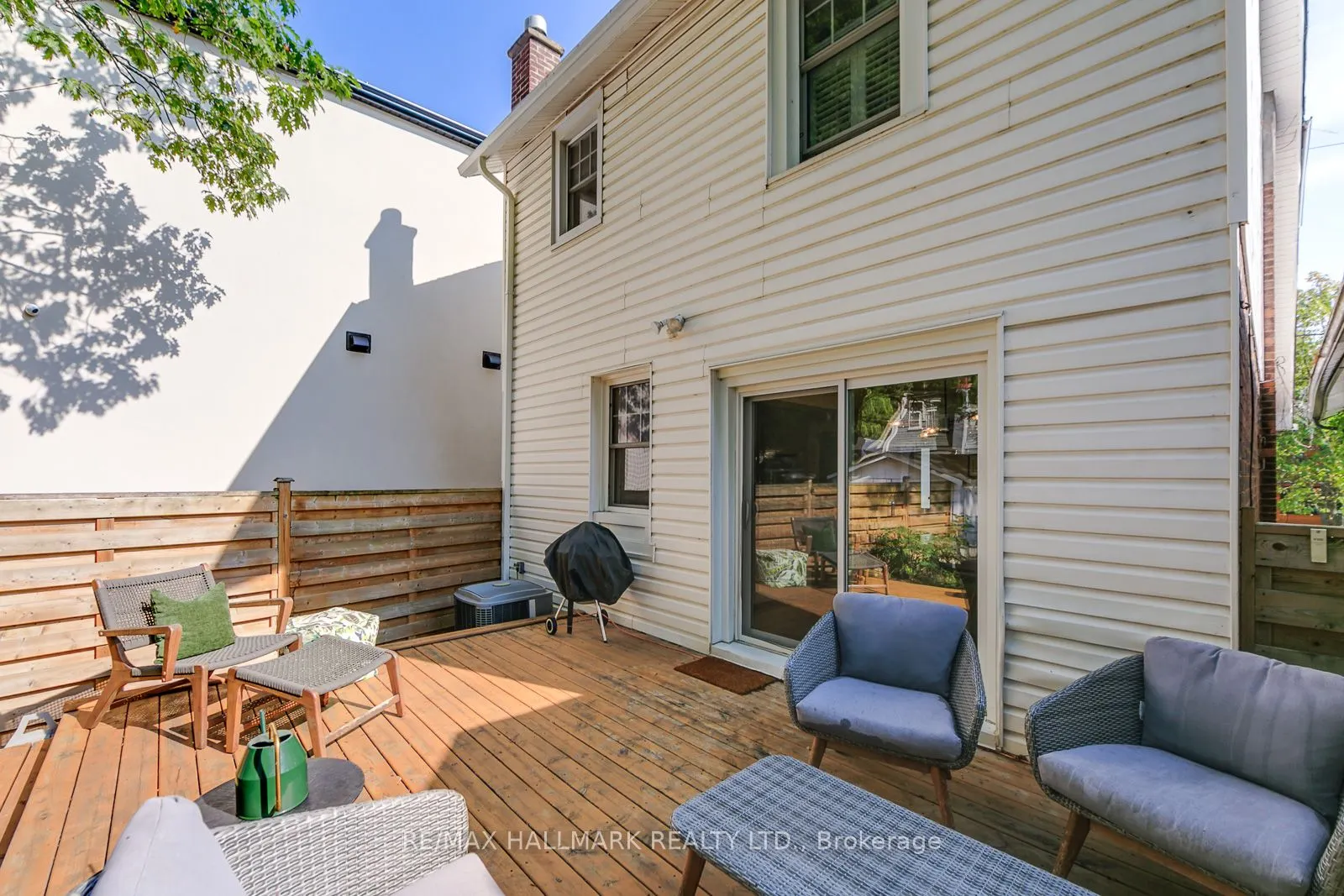 120 Warden Avenue