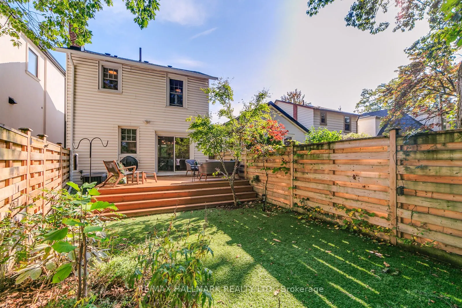 120 Warden Avenue