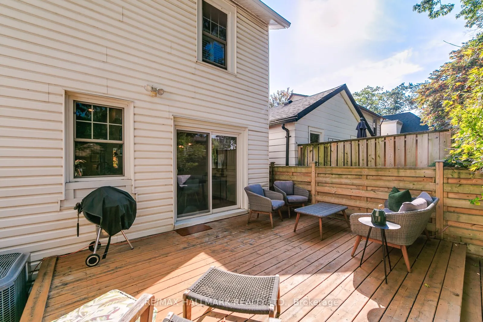120 Warden Avenue
