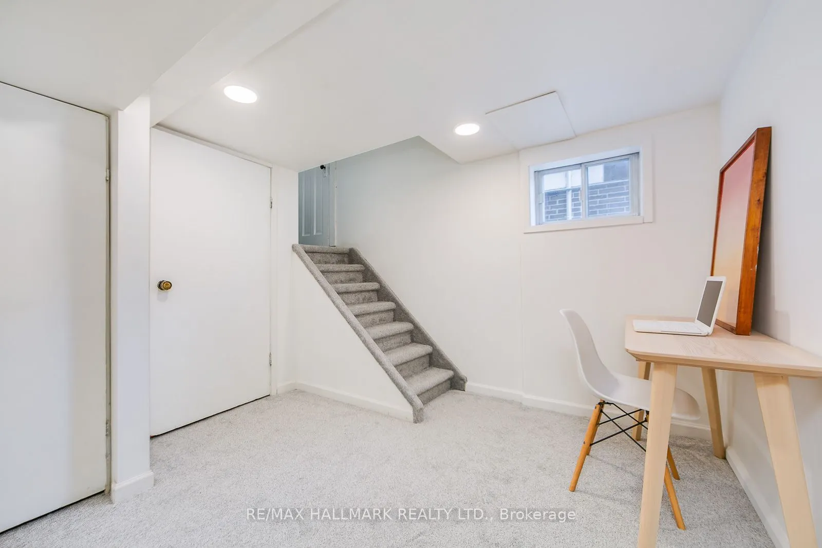 120 Warden Avenue