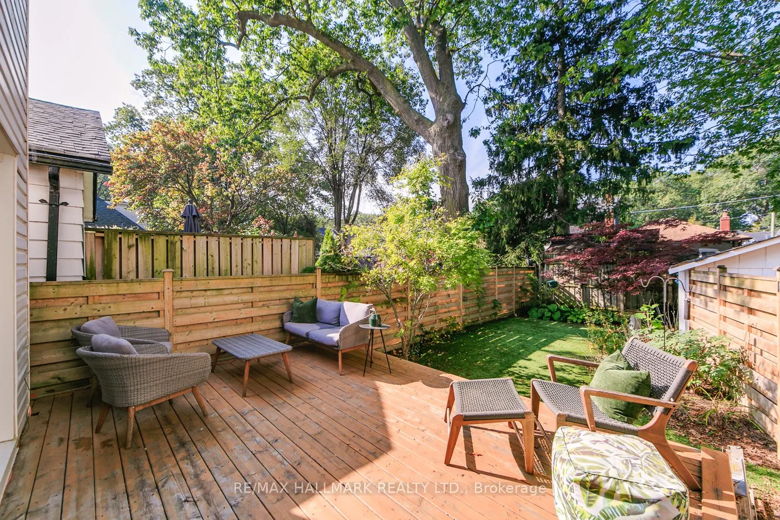 120 Warden Avenue