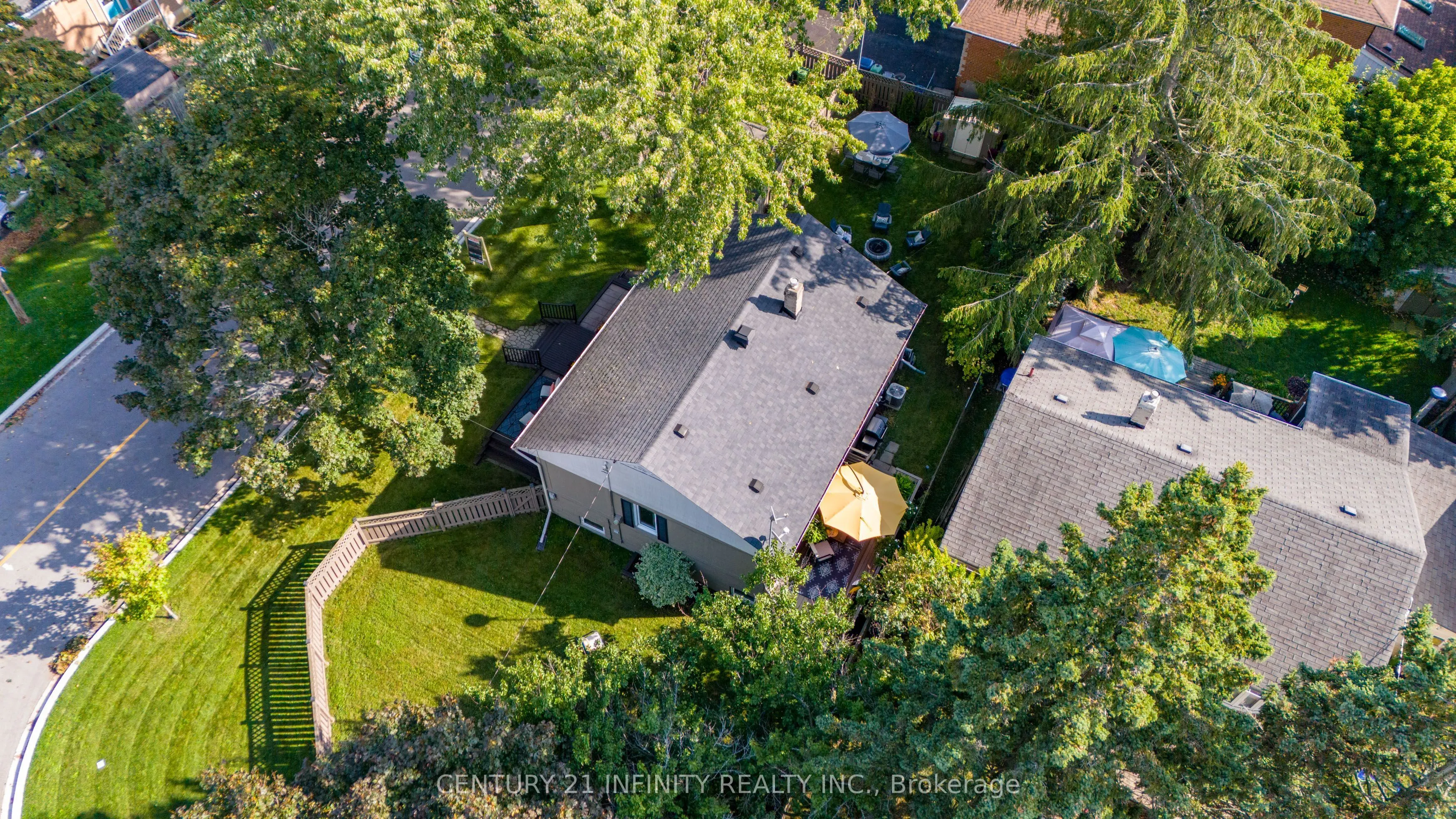 43 Colonial Avenue