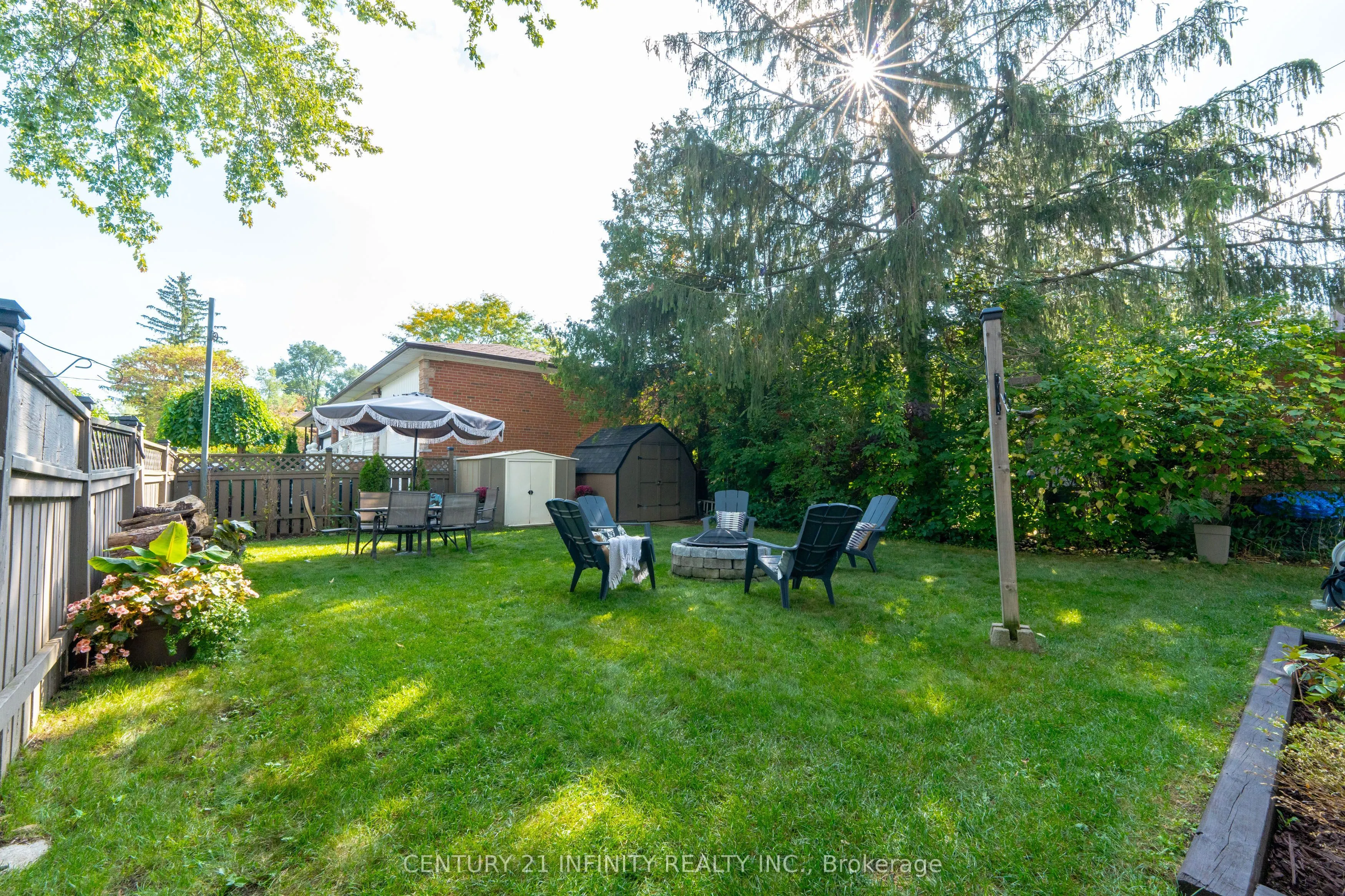43 Colonial Avenue